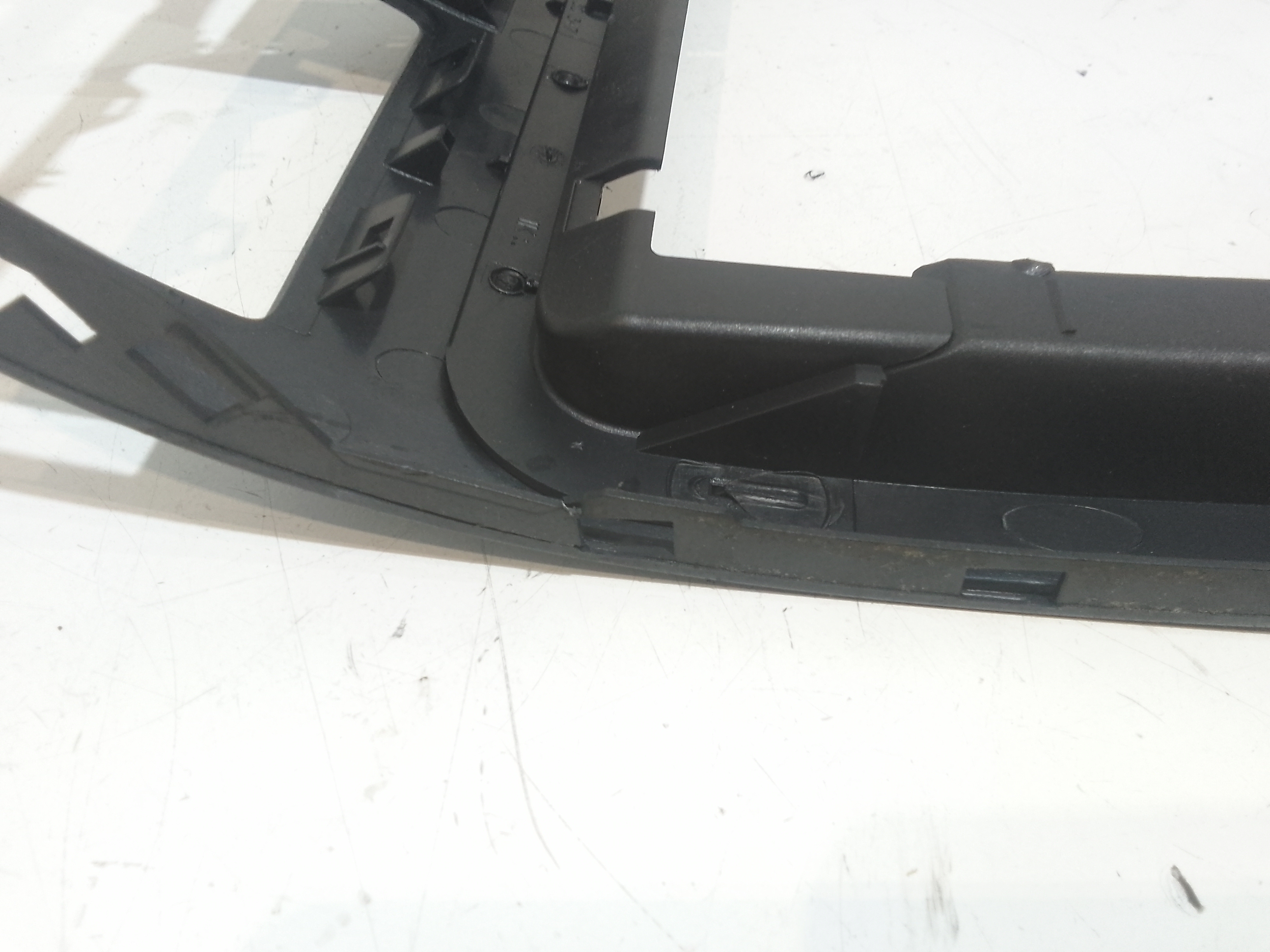 Modanatura Centrale Cruscotto per Volkswagen Touran 1 Serie (2003 - 2007)