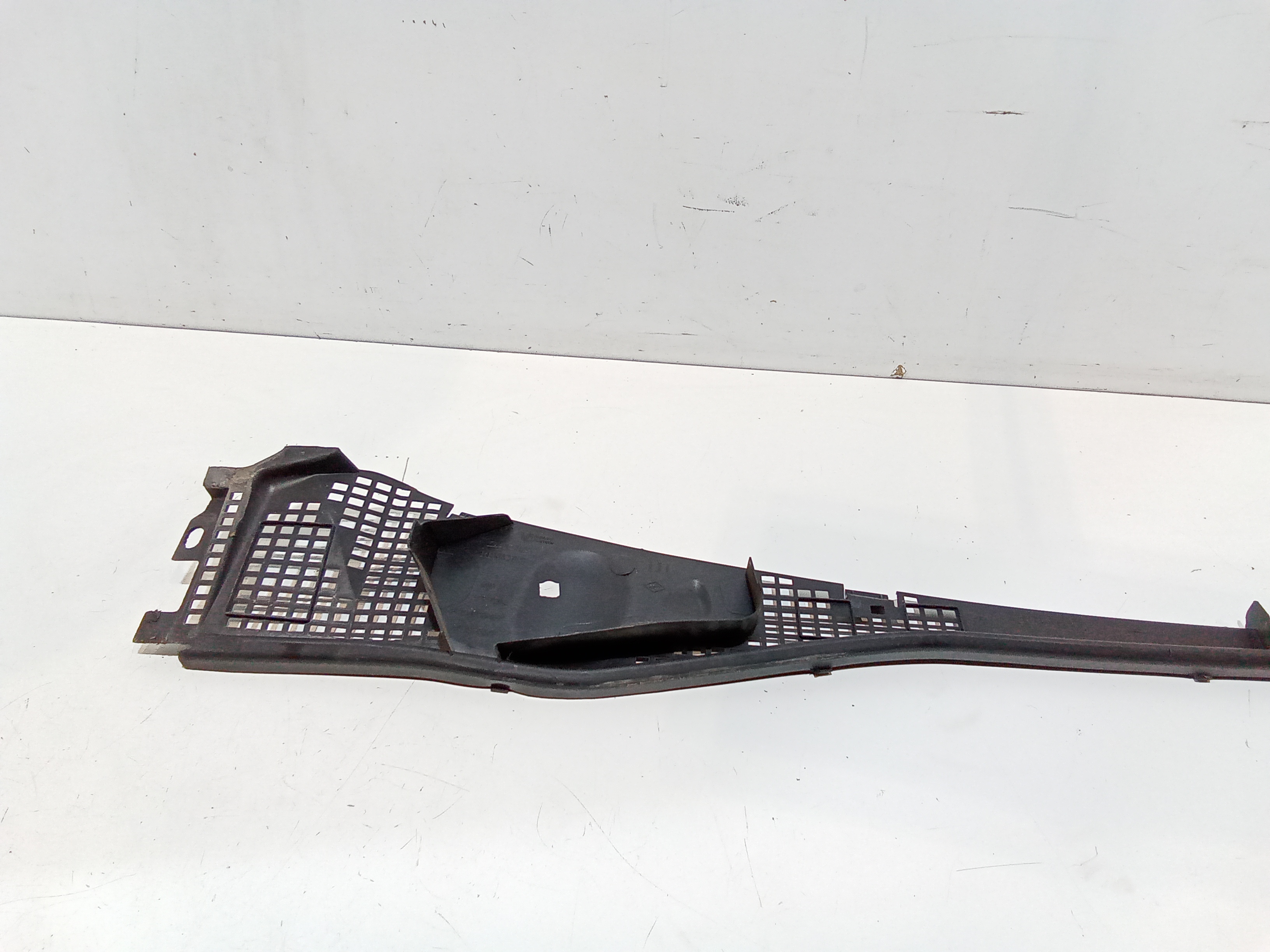 Griglia Gocciolatoio ant. per Dacia Sandero 1 Serie (2008 - 2012)