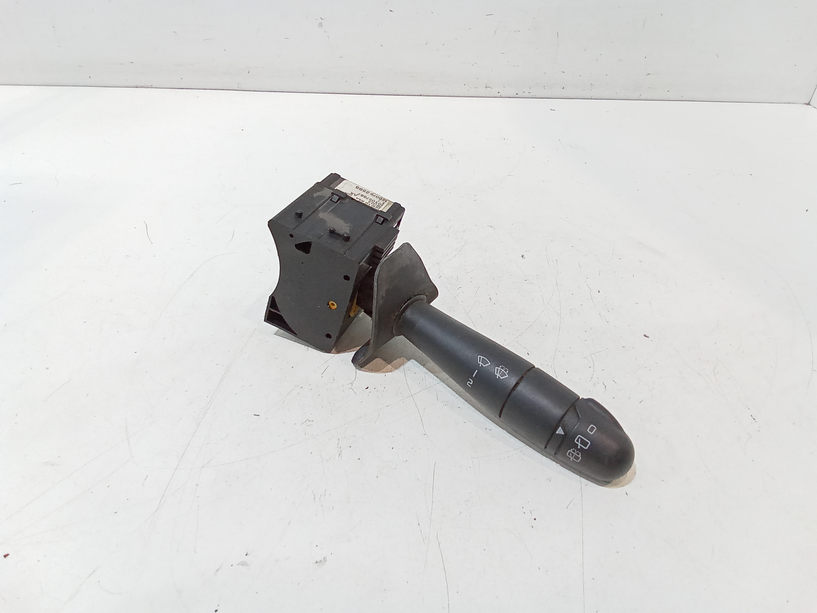 Devioluci destro per Dacia Sandero 1 Serie (2008 - 2012)