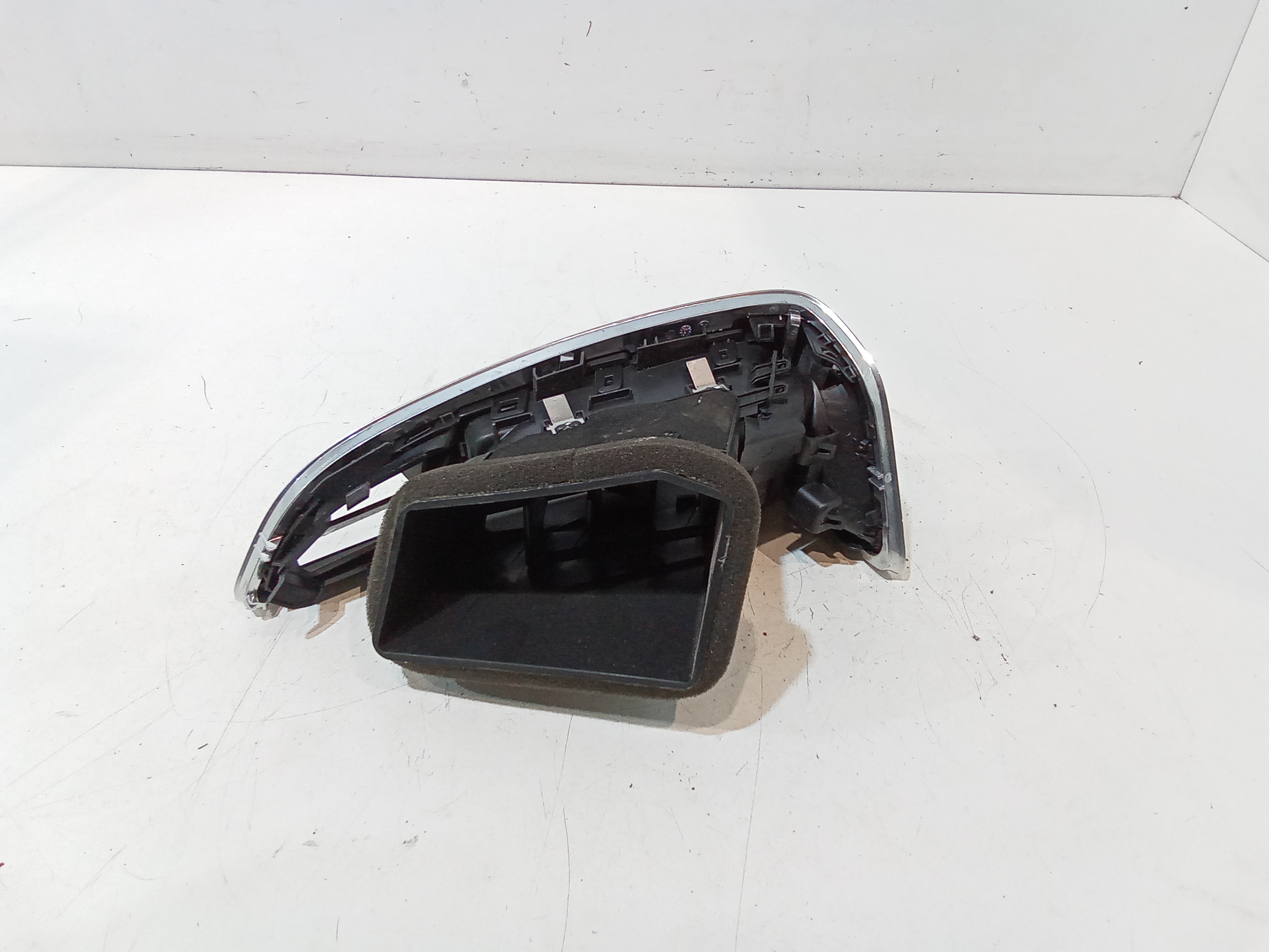 Bocchetta aria cruscotto lato passeggero per Ford Focus Berlina 5 Serie (2011 - 2014)