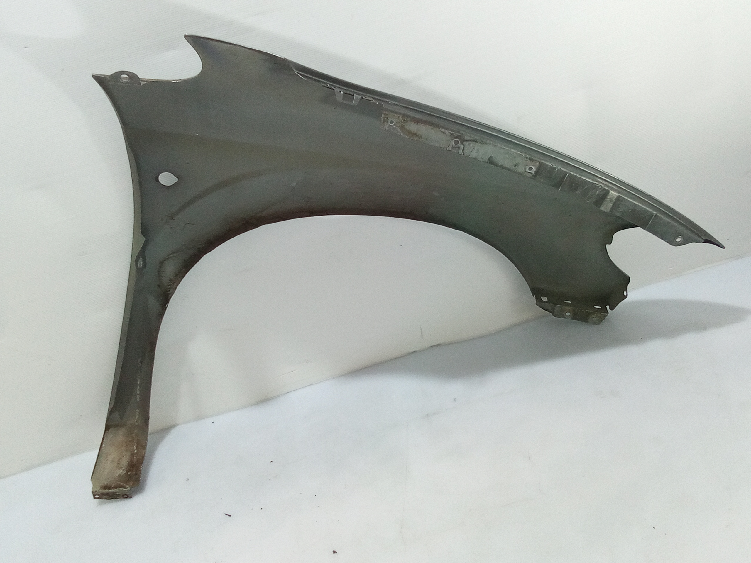 Parafango Anteriore Sinistro per Chrysler Voyager 3 Serie (2001 - 2004)