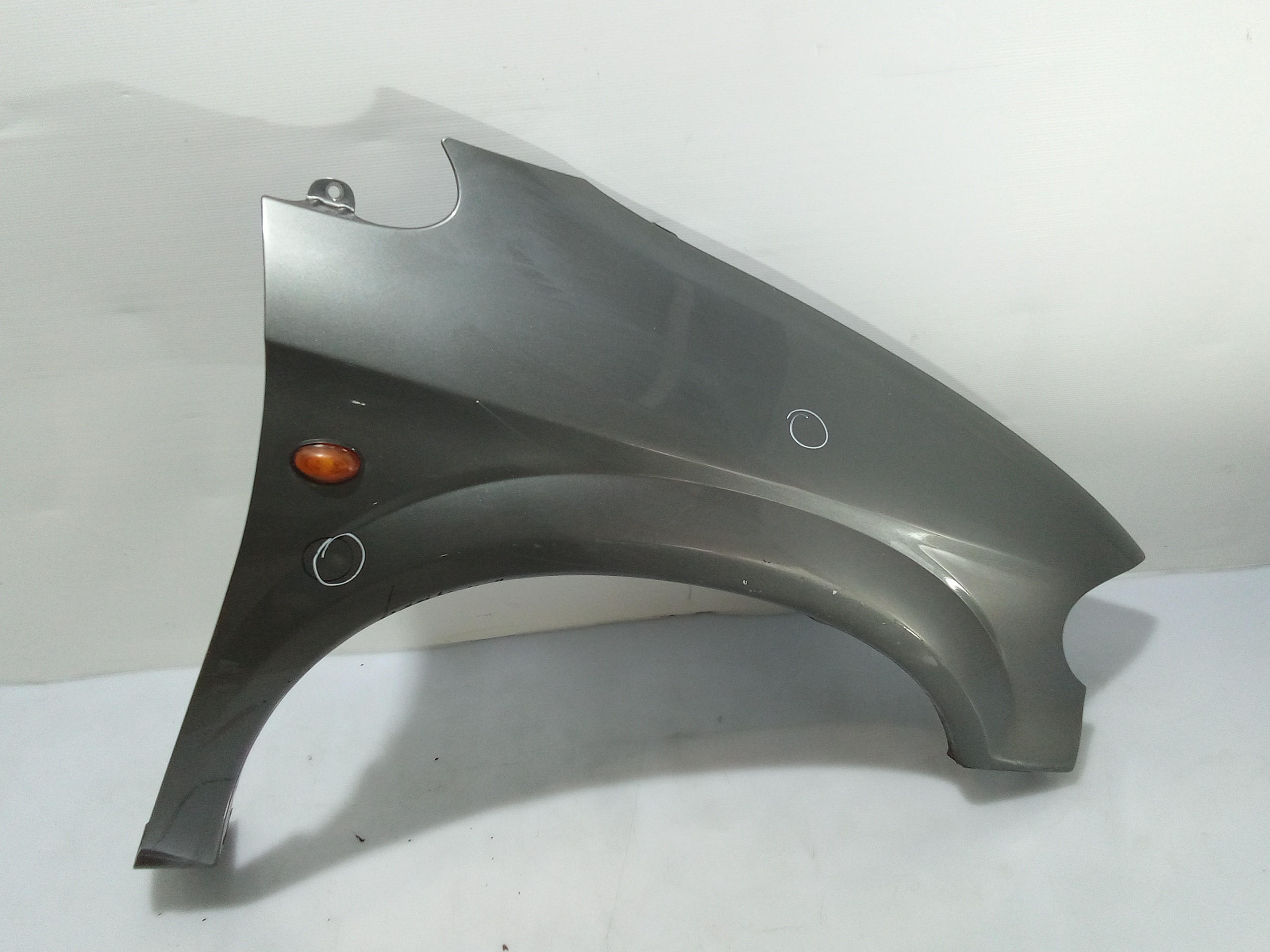 Parafango Anteriore Destro per Chrysler Voyager 3 Serie (2001 - 2004)