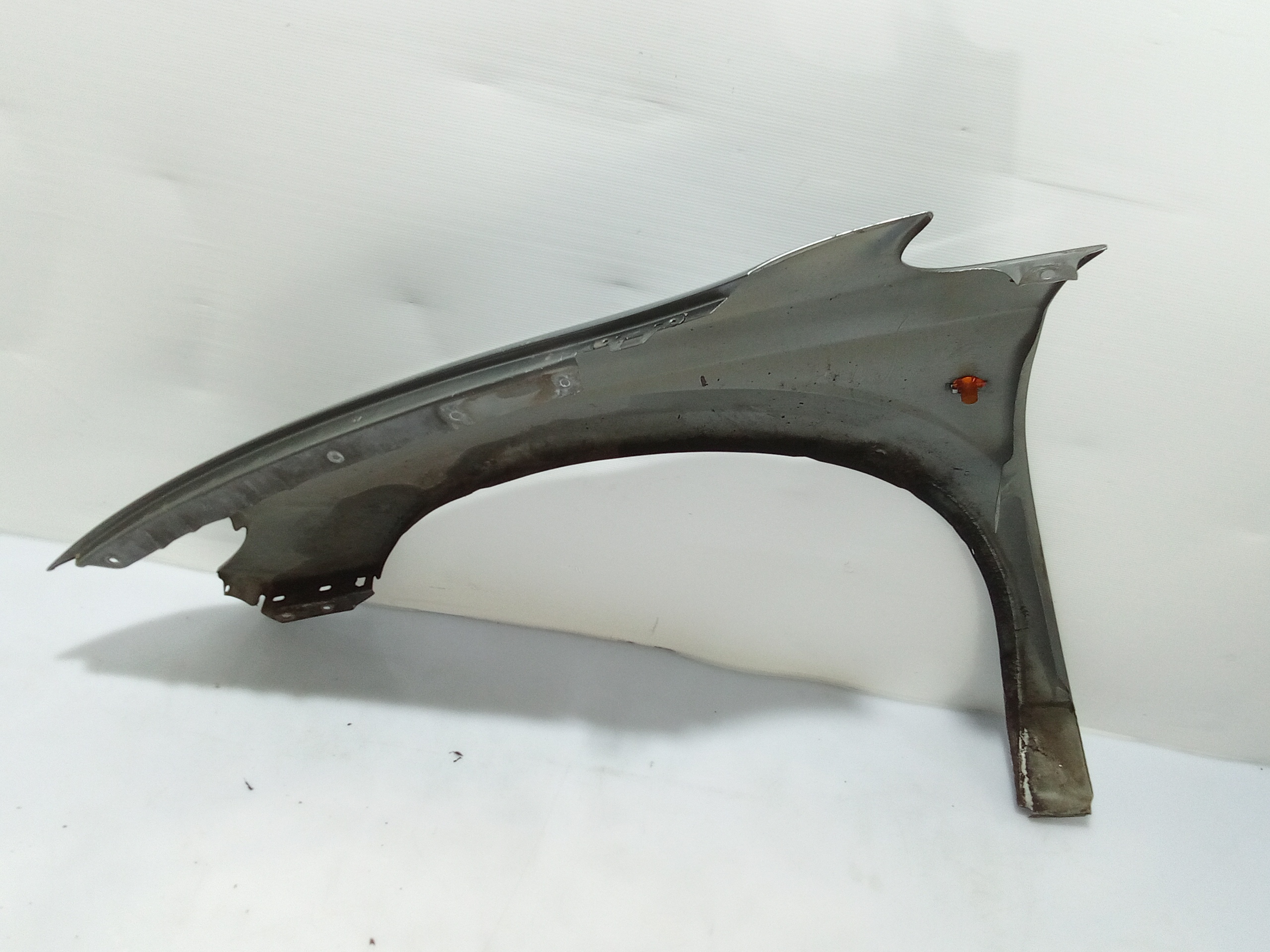 Parafango Anteriore Destro per Chrysler Voyager 3 Serie (2001 - 2004)