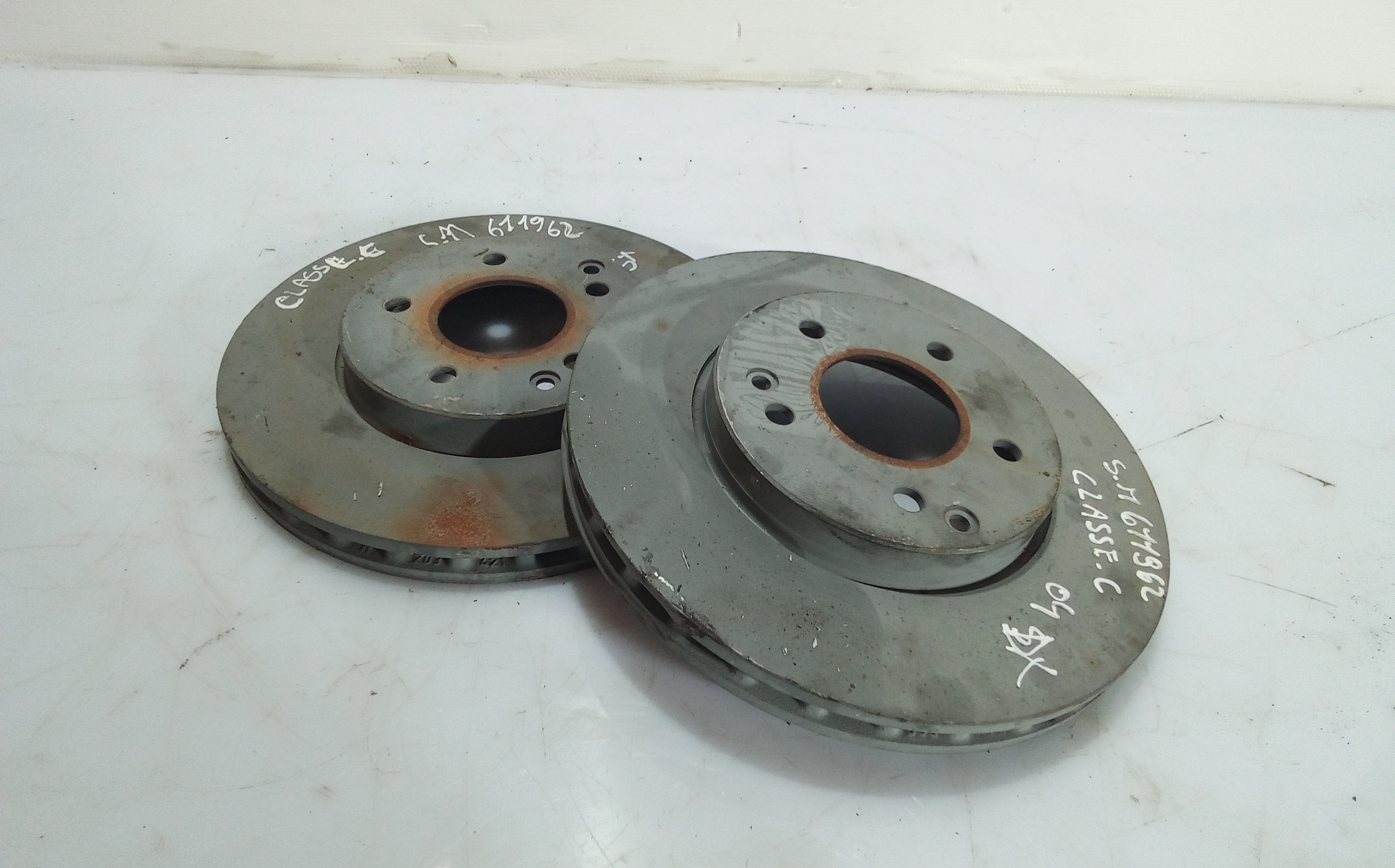 Coppia dischi freno anteriore per Mercedes Classe C Berlina W203 2 Serie (2004 - 2007)