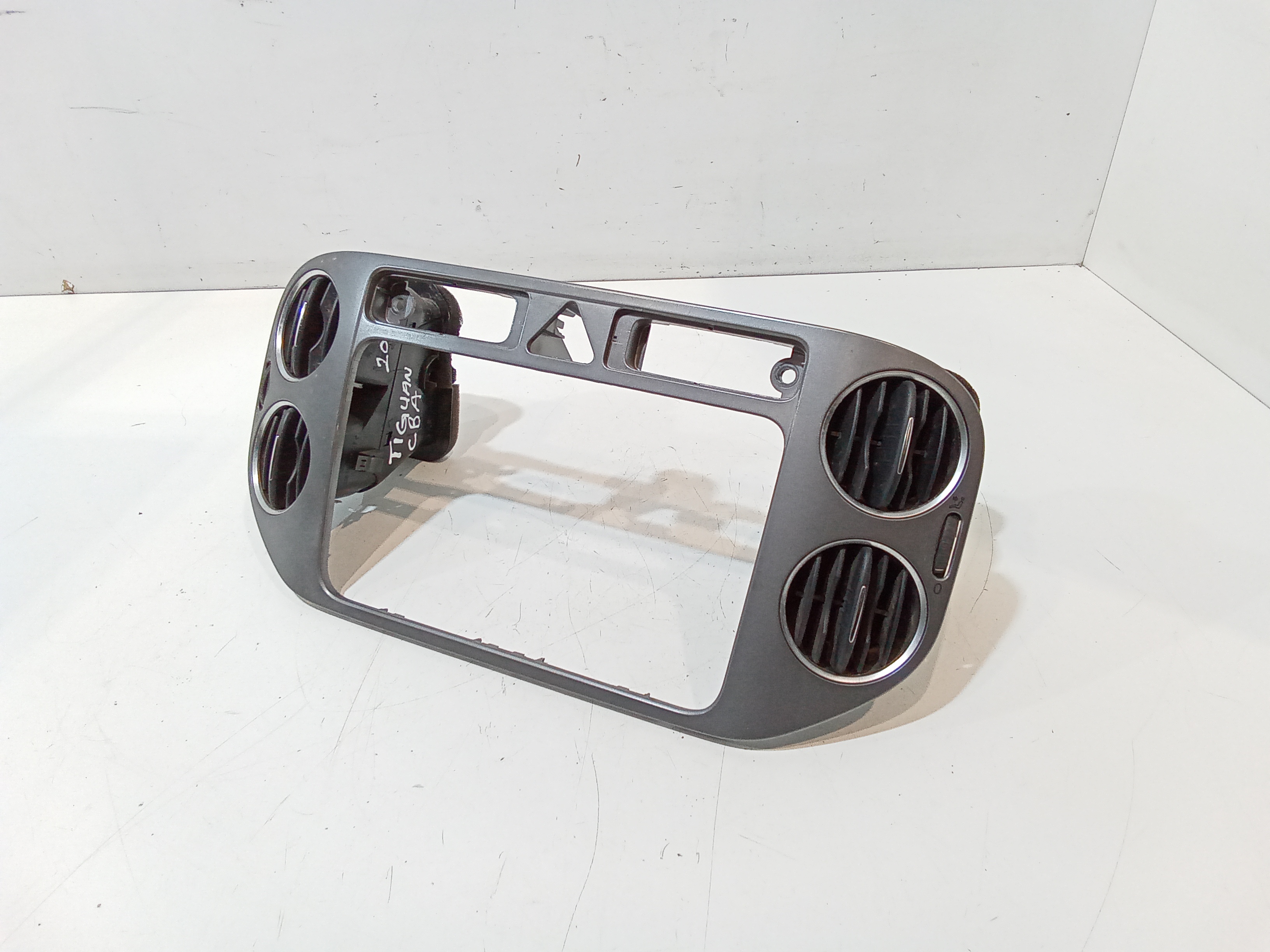 Modanatura Centrale Cruscotto per Volkswagen Tiguan 1 Serie (2007 - 2011)