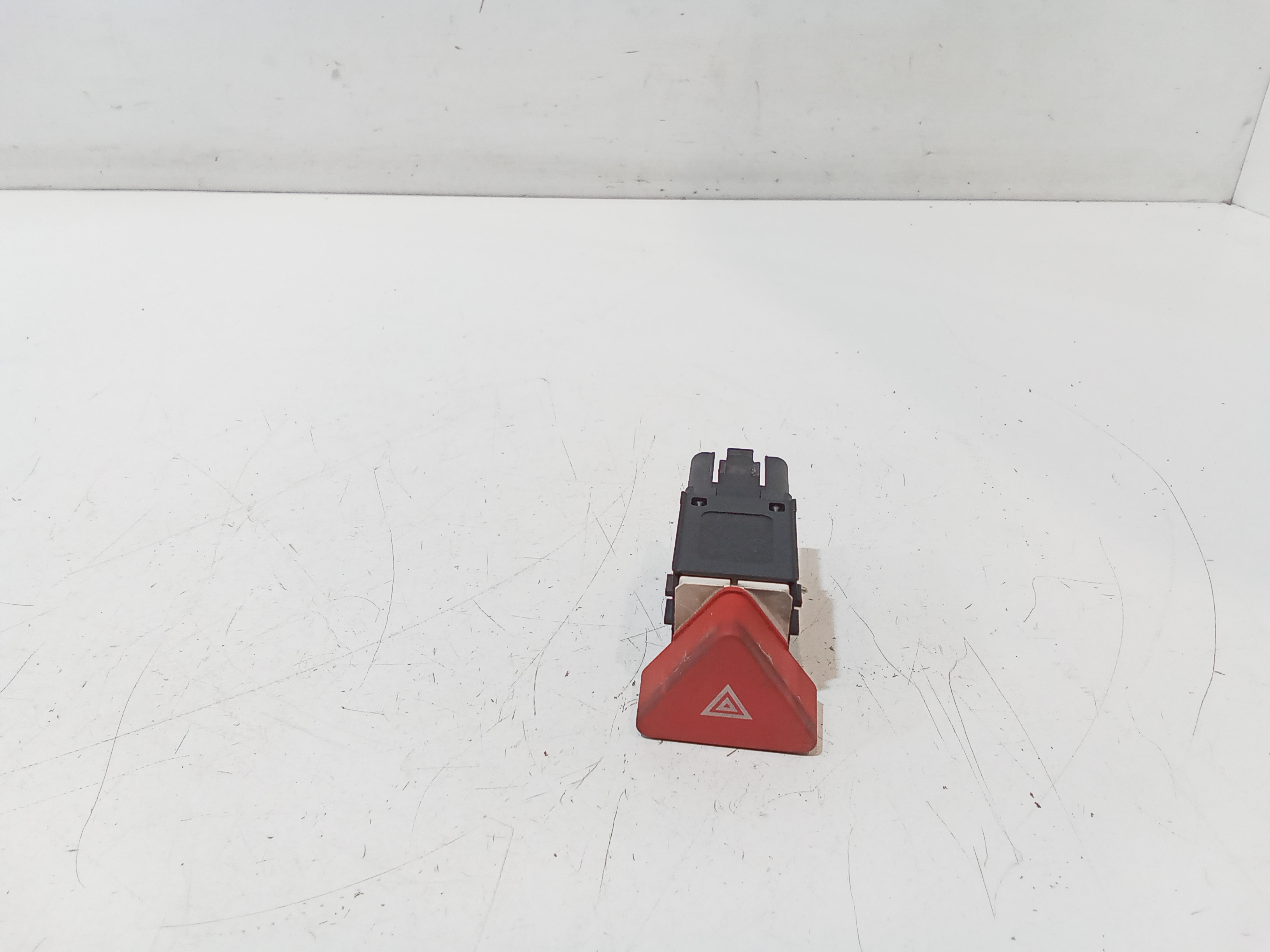 Pulsante luci di emergenza per Volkswagen Tiguan 1 Serie (2007 - 2011)