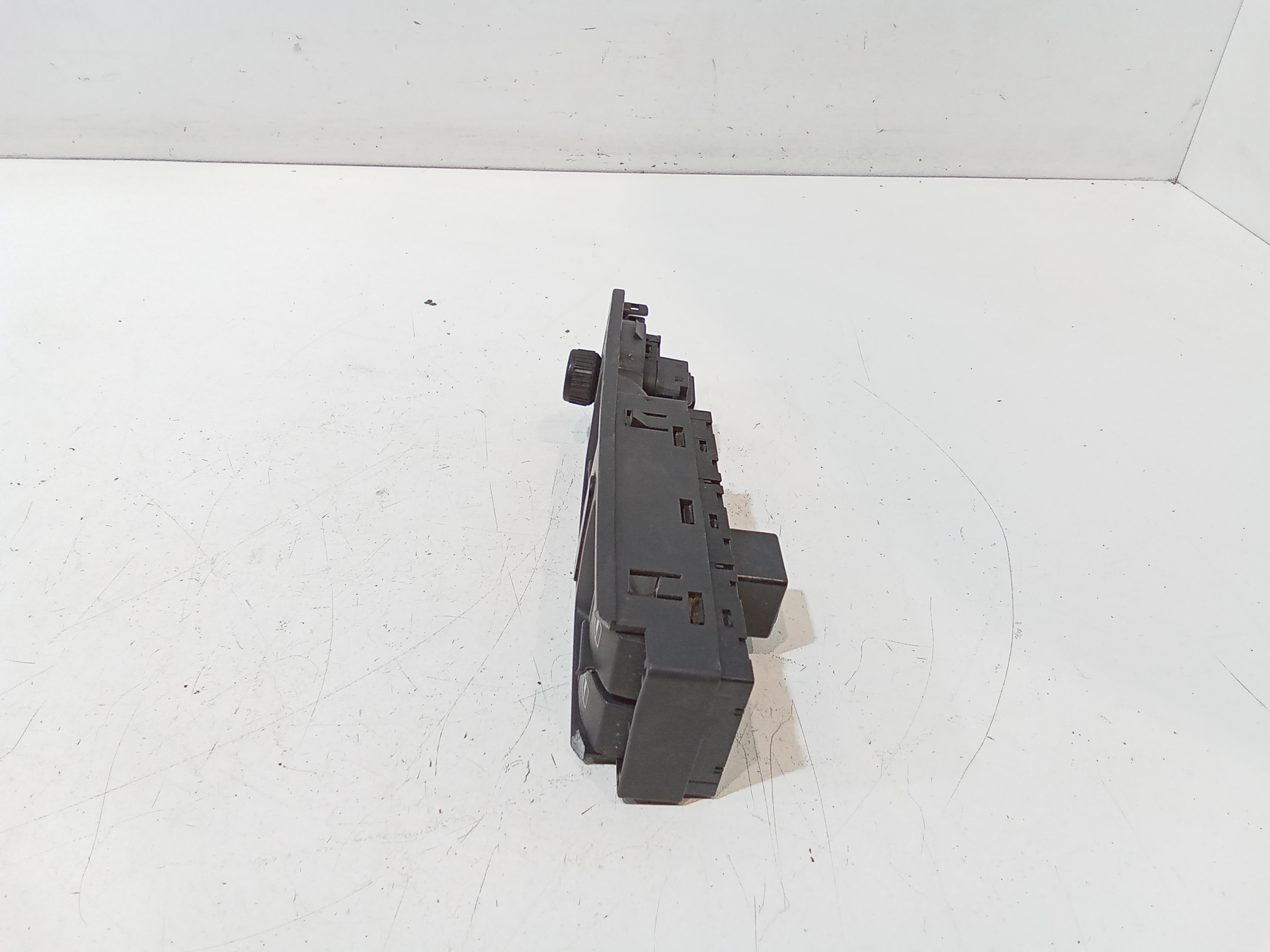 Pulsantiera anteriore sinistra Guida per Volkswagen Tiguan 1 Serie (2007 - 2011)