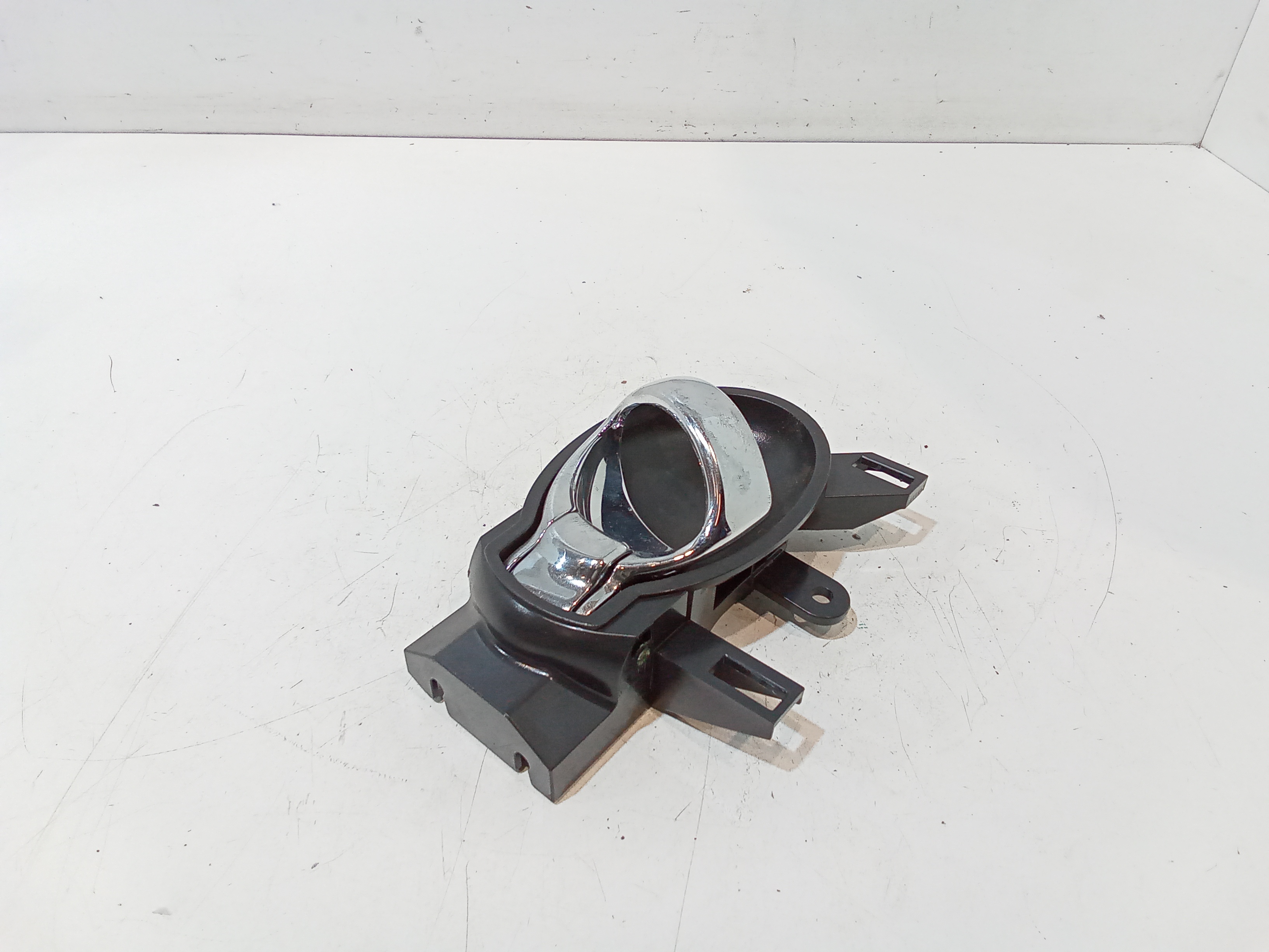 Maniglia interna Posteriore Sinistra per Nissan Micra 7 Serie (2010 - 2016)