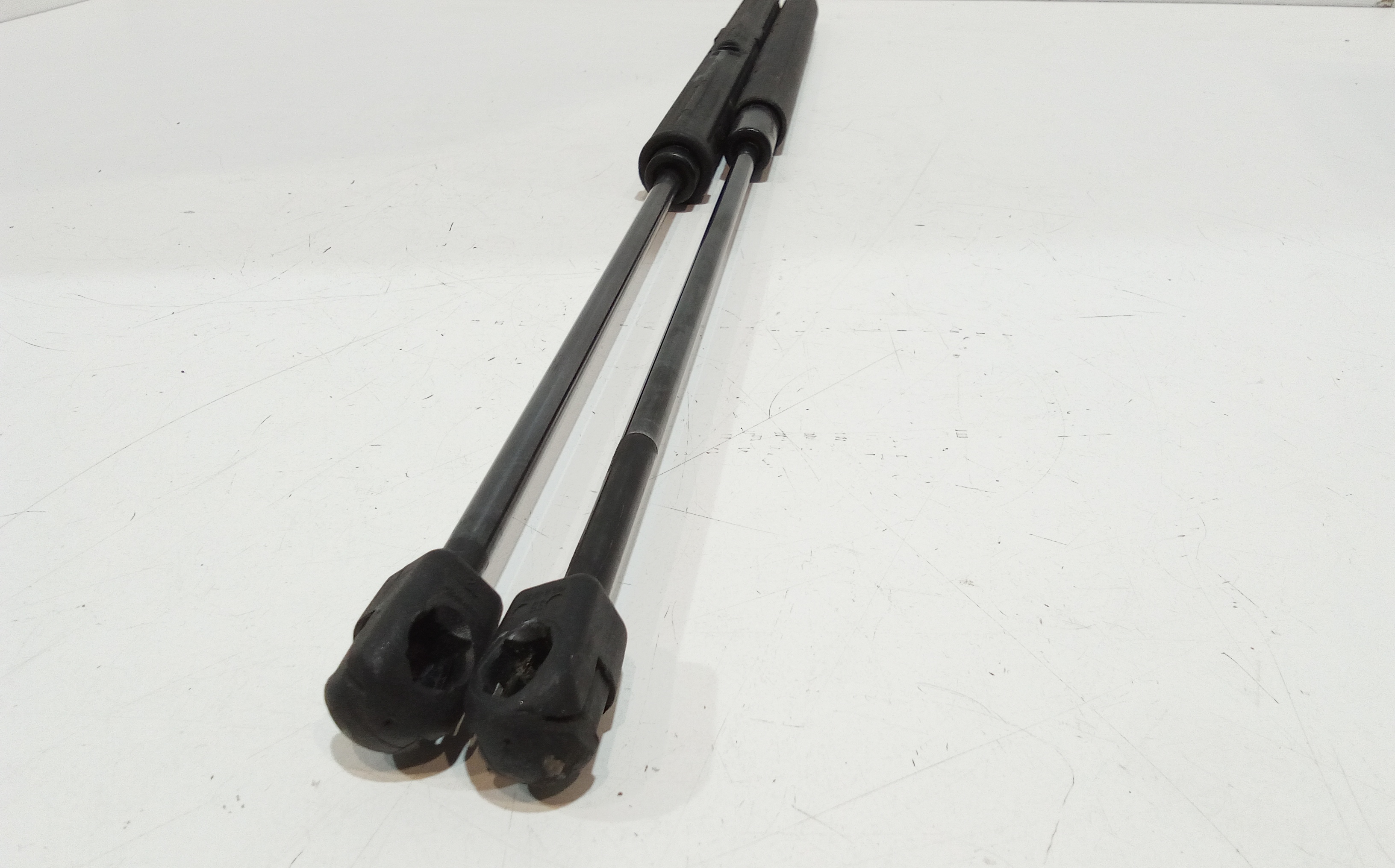 Pistoncini cofano Post. per Mercedes Classe C Berlina W203 (00>04) (2000 - 2004)