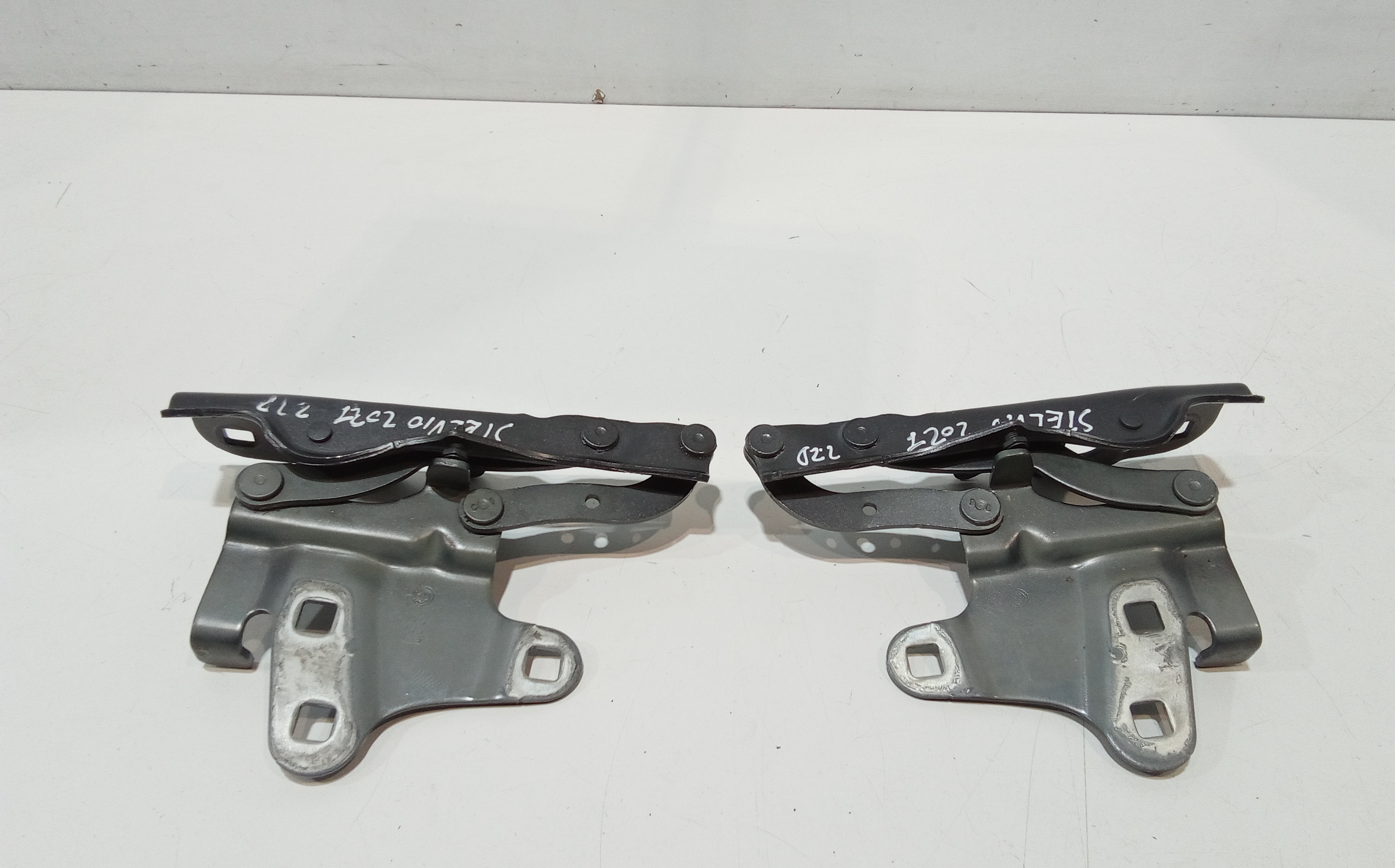 Cerniere cofano anteriore dx e sx per Alfa Romeo Stelvio Serie (949_) (16>) (2016 - In produzione)