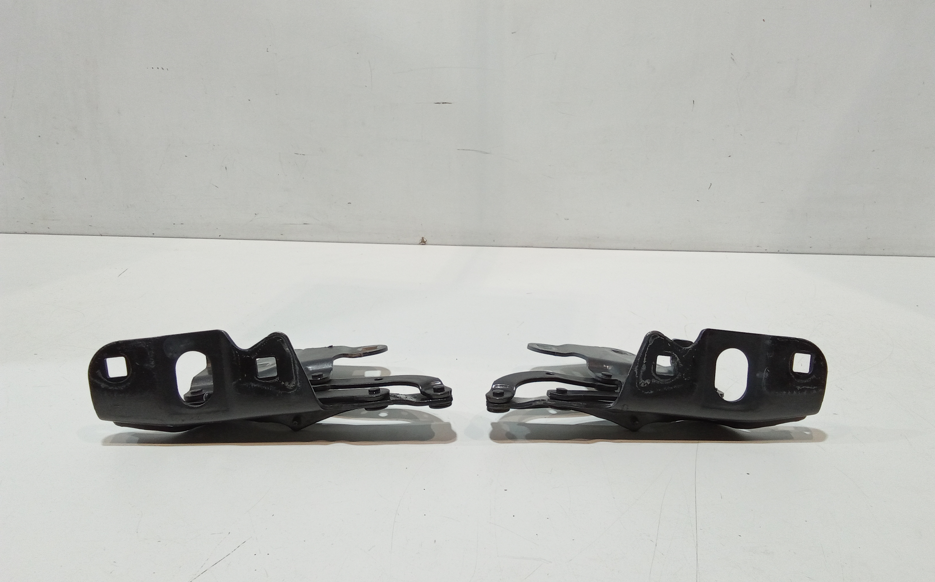 Cerniere cofano anteriore dx e sx per Alfa Romeo Stelvio Serie (949_) (16>) (2016 - In produzione)