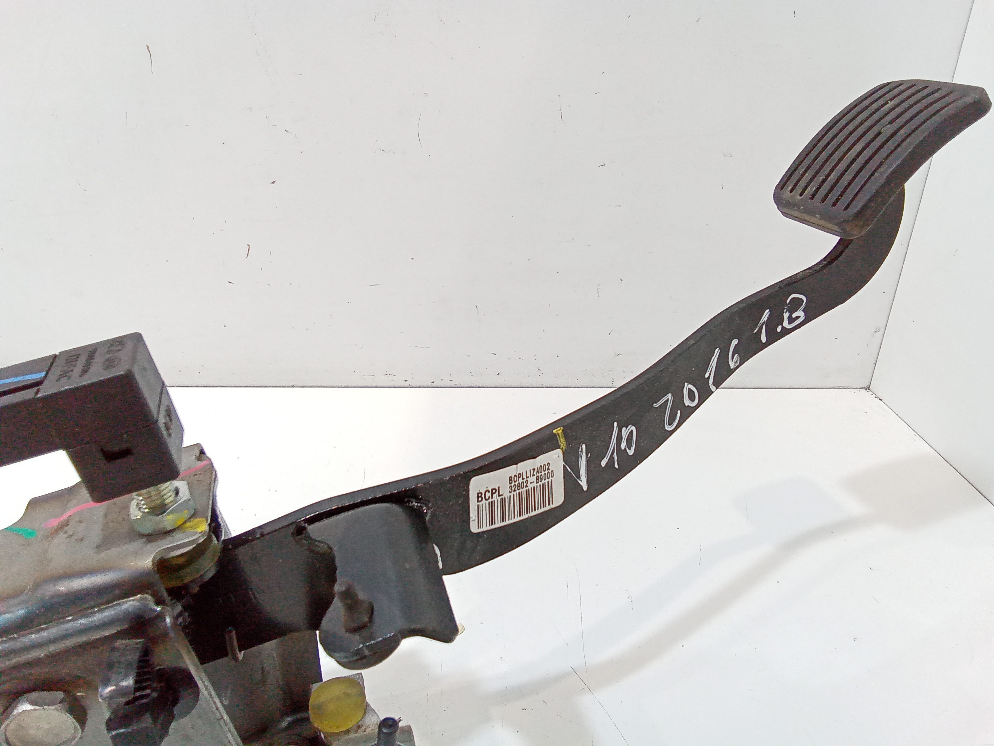 Pedale frizione per Hyundai I10 2 Serie (2011 - In produzione)