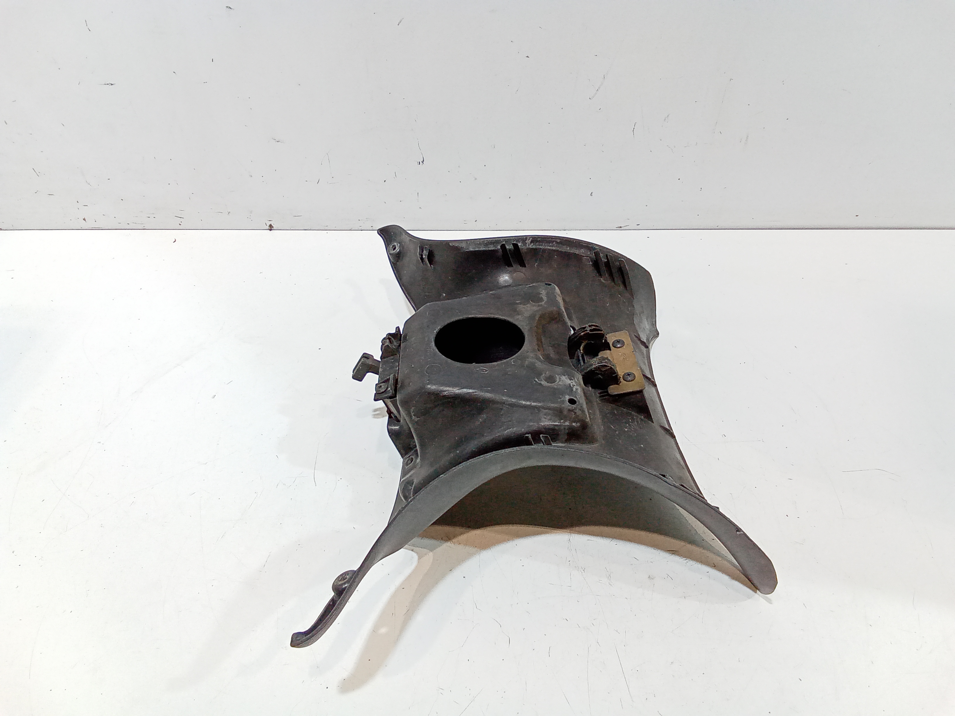 Carena centrale inferiore sella per Piaggio Beverly 200 Serie (2001 - In produzione)