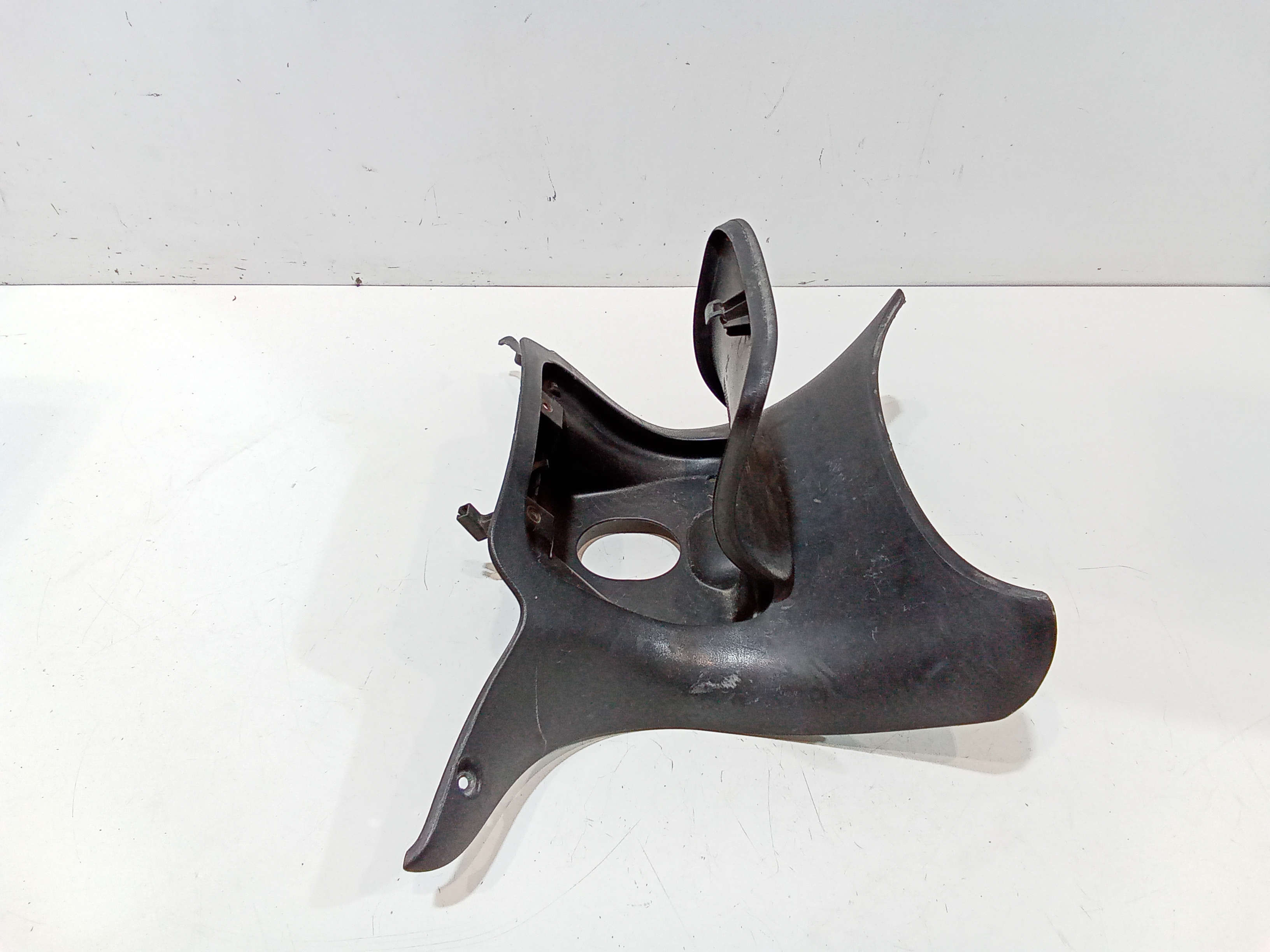 Carena centrale inferiore sella per Piaggio Beverly 200 Serie (2001 - In produzione)