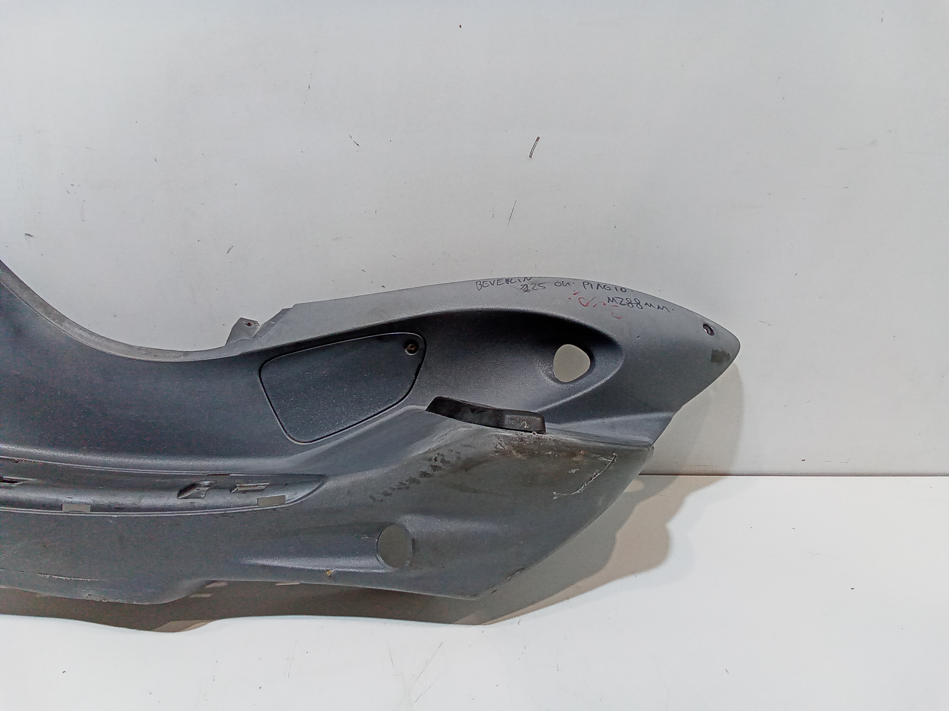 Pedana Laterale Sinistra per Piaggio Beverly 200 Serie (2001 - In produzione)