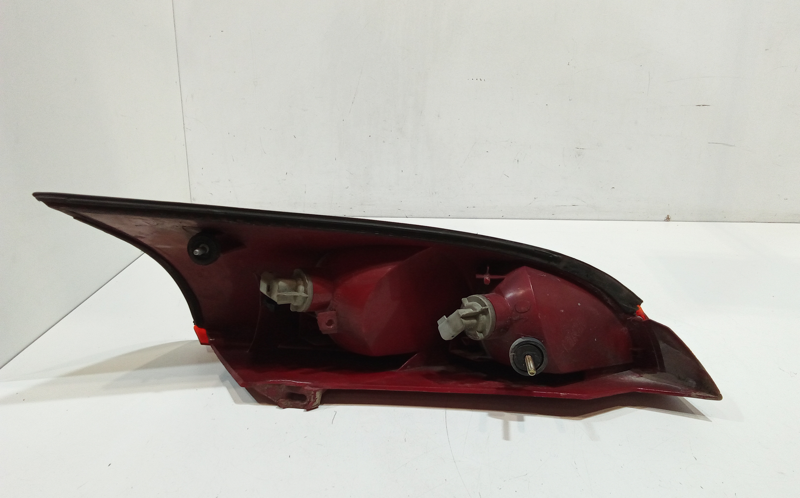 Stop fanale Posteriore sinistro lato Guida per Ford Focus Berlina 2 Serie (2001 - 2004)