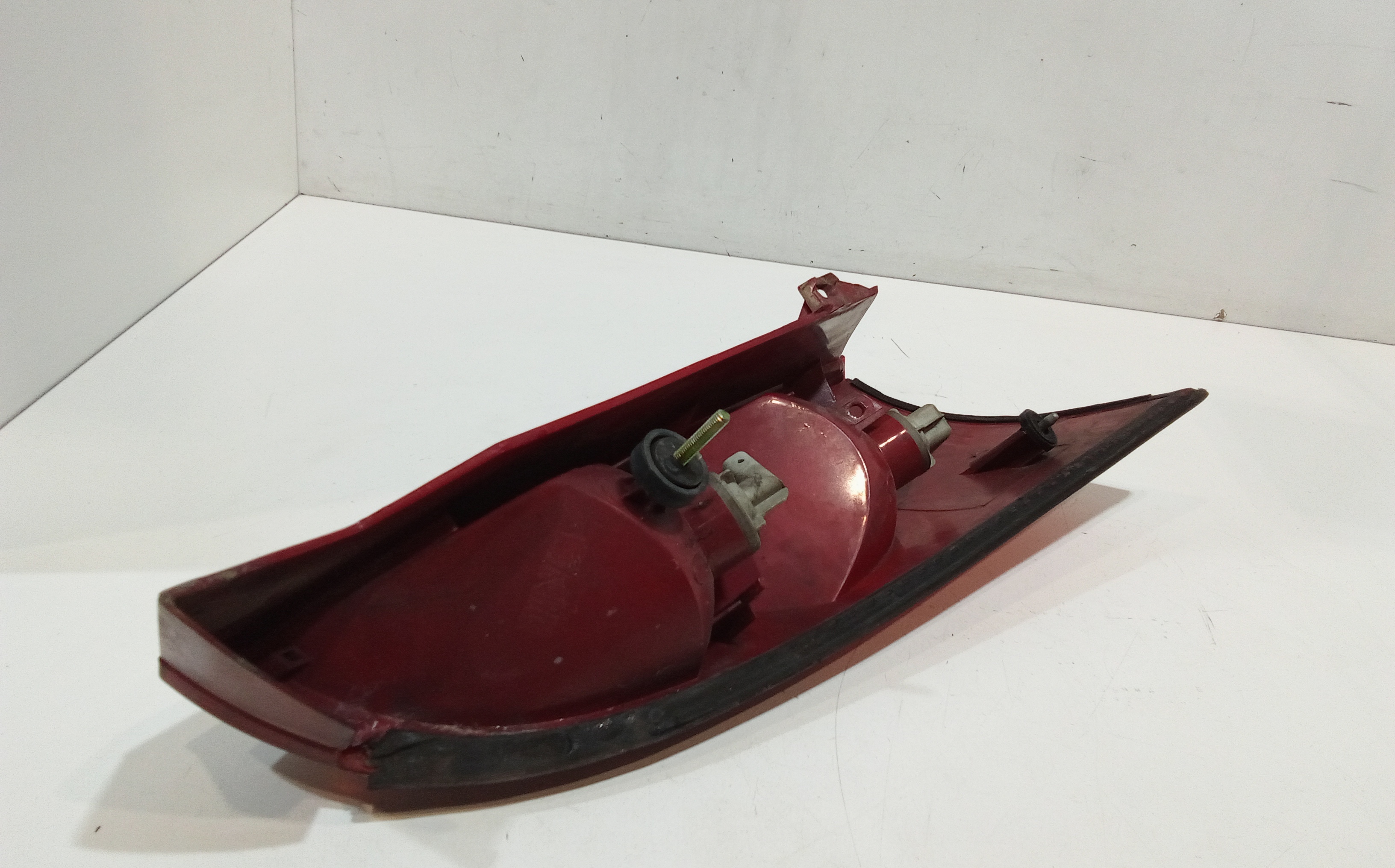 Stop fanale Posteriore sinistro lato Guida per Ford Focus Berlina 2 Serie (2001 - 2004)