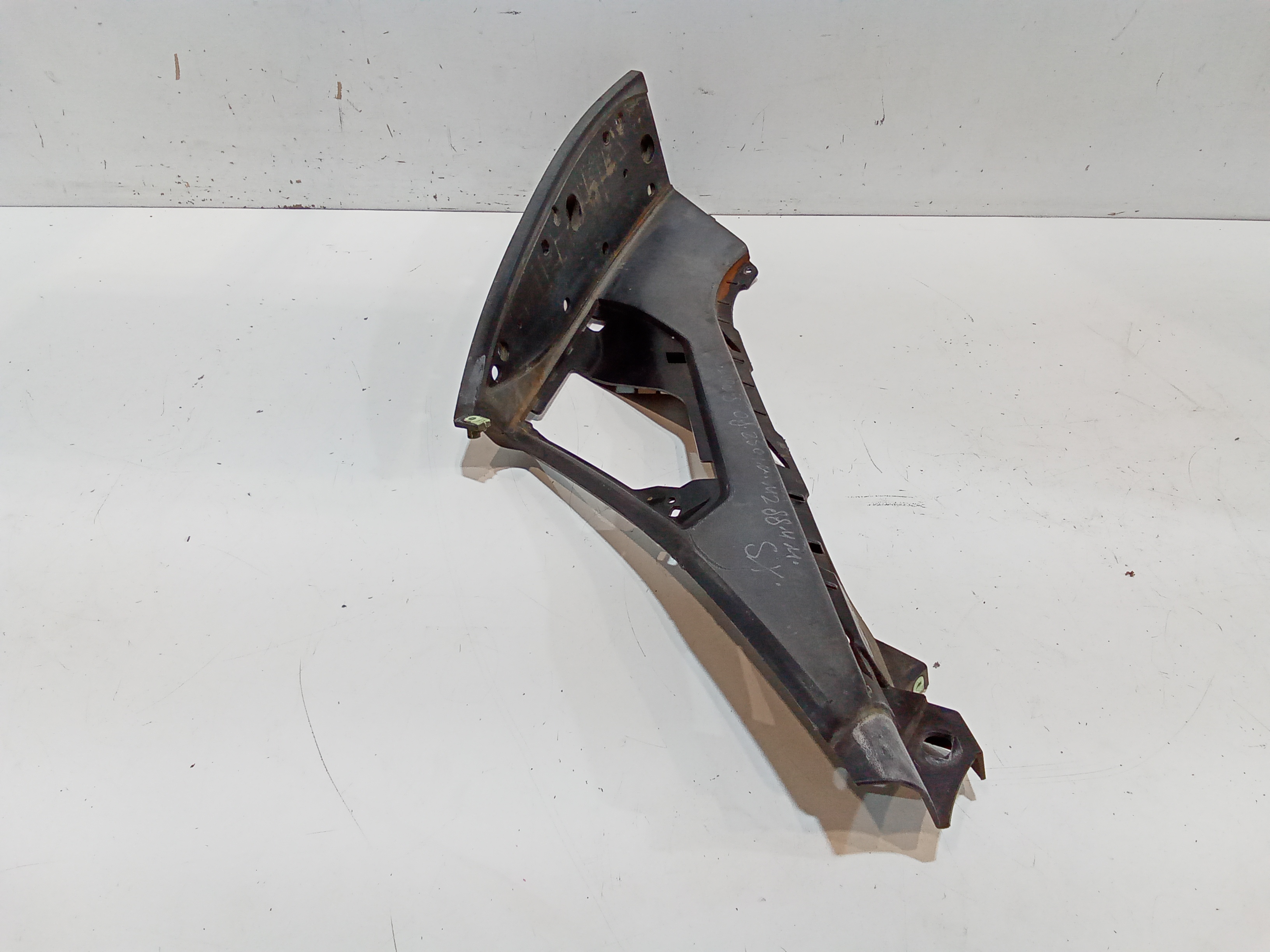 Pedana Laterale Sinistra per Peugeot Geopolis 250cc (2005 - 2012)