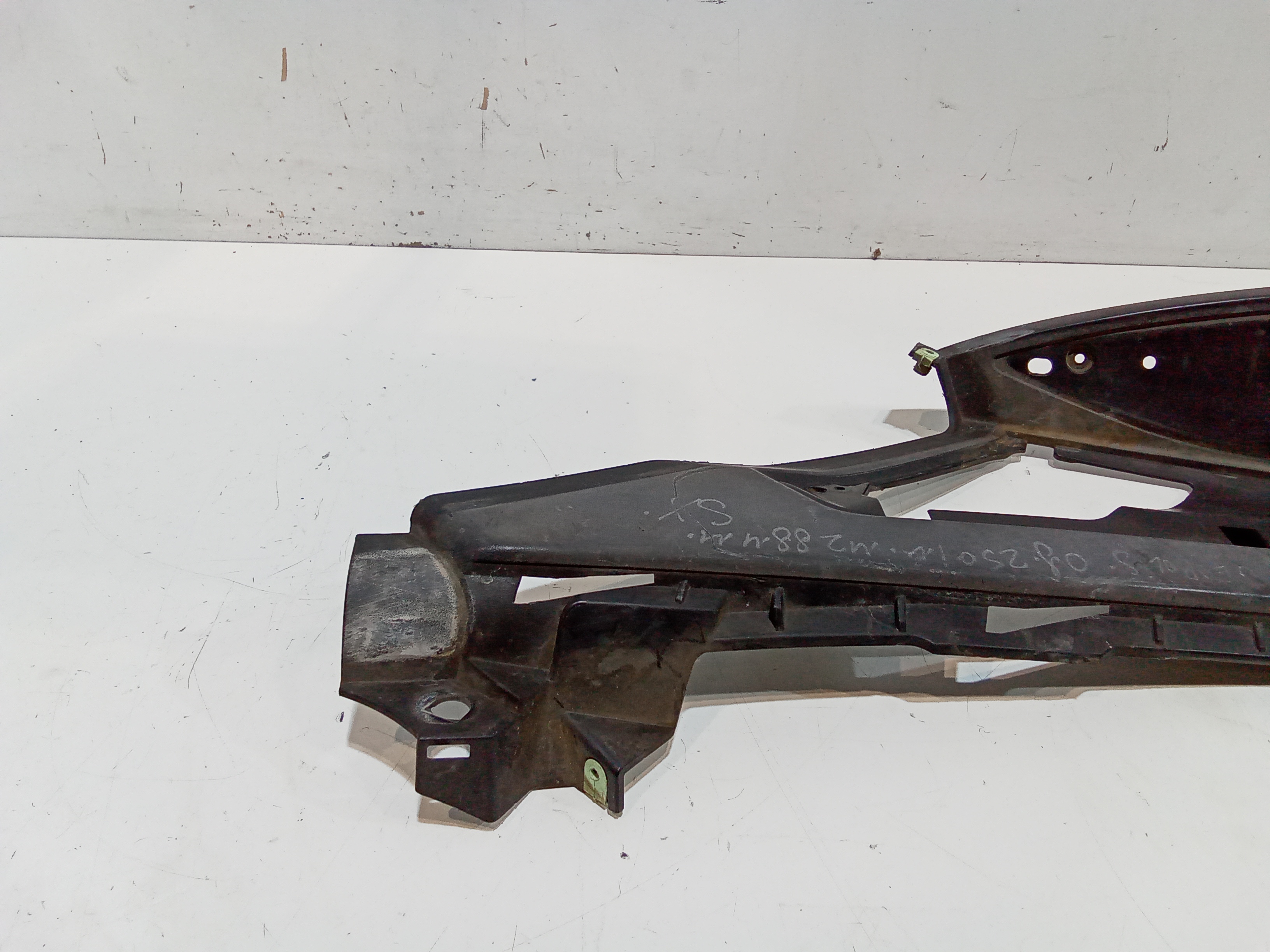 Pedana Laterale Sinistra per Peugeot Geopolis 250cc (2005 - 2012)