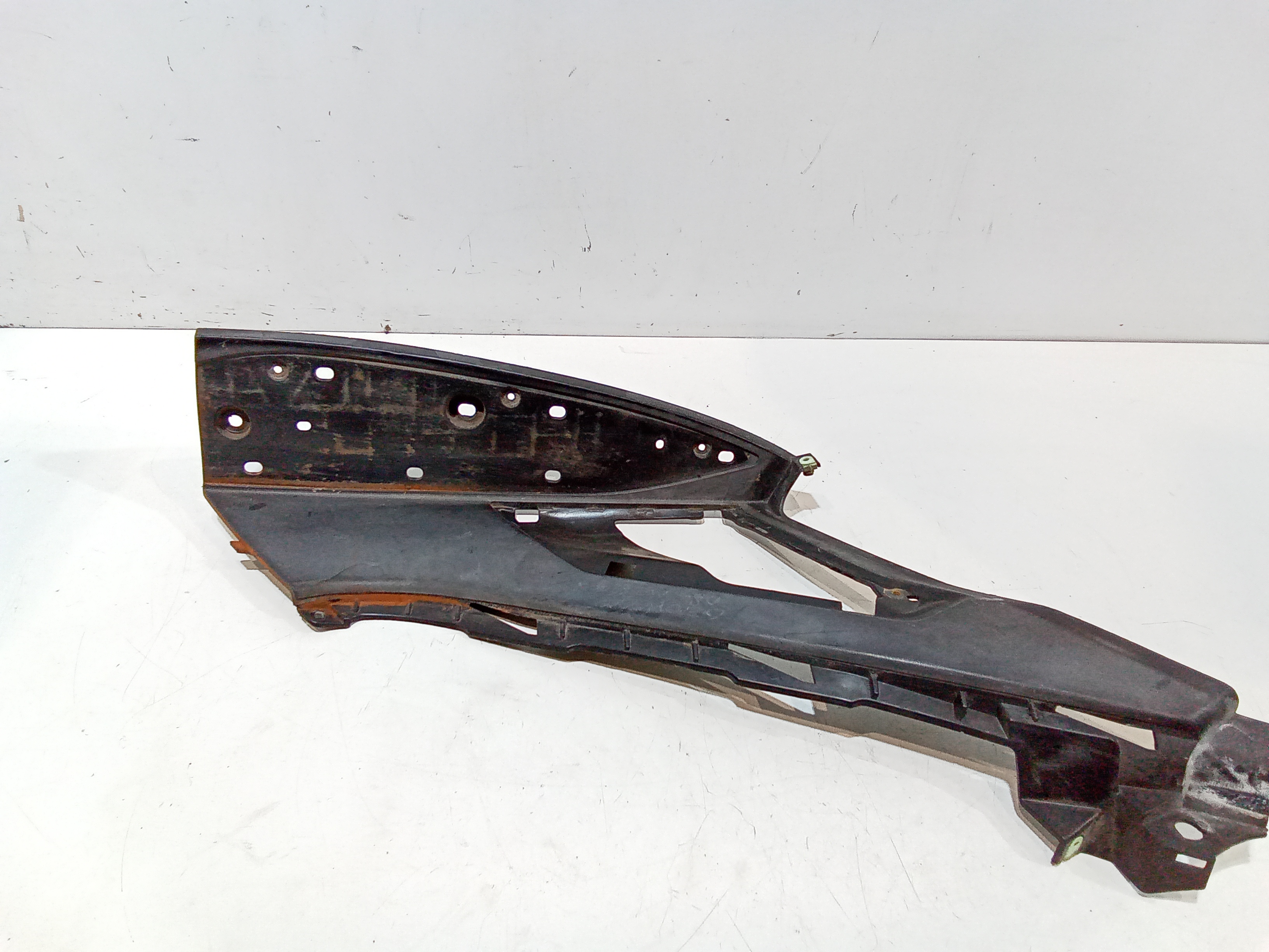 Pedana Laterale Destra per Peugeot Geopolis 250cc (2005 - 2012)