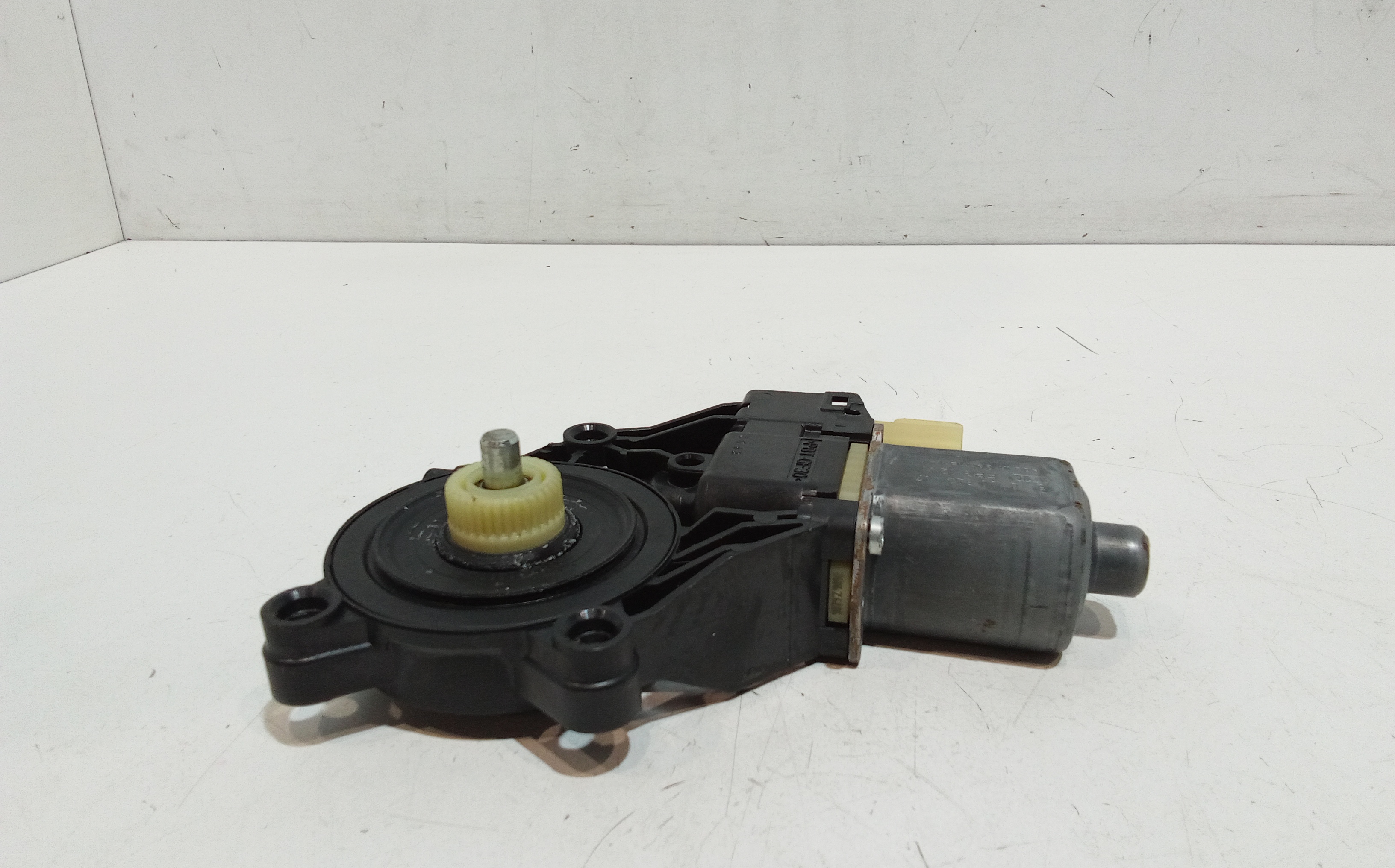 Motorino Alzavetro anteriore destra per Ford Fiesta 6 Serie (2008 - 2017)