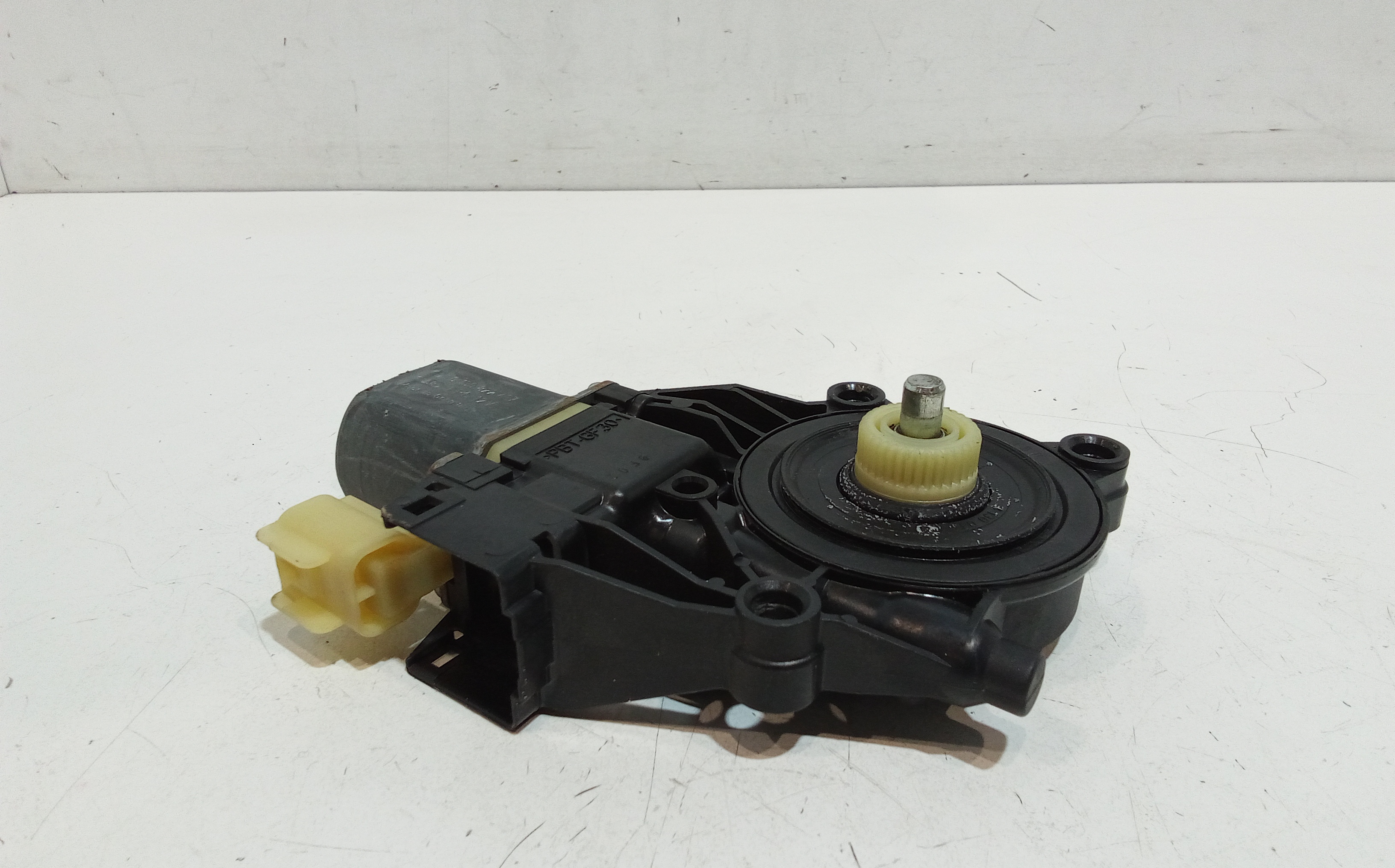 Motorino Alzavetro anteriore destra per Ford Fiesta 6 Serie (2008 - 2017)