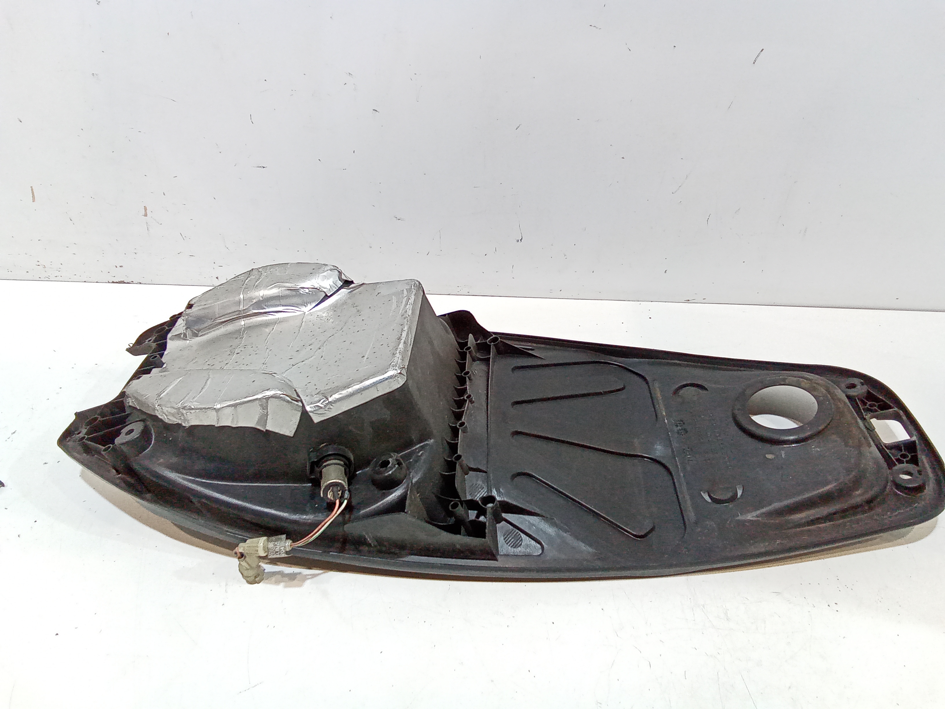 Vano sotto sella per Kymco People GT 300cc (2010 - 2017)