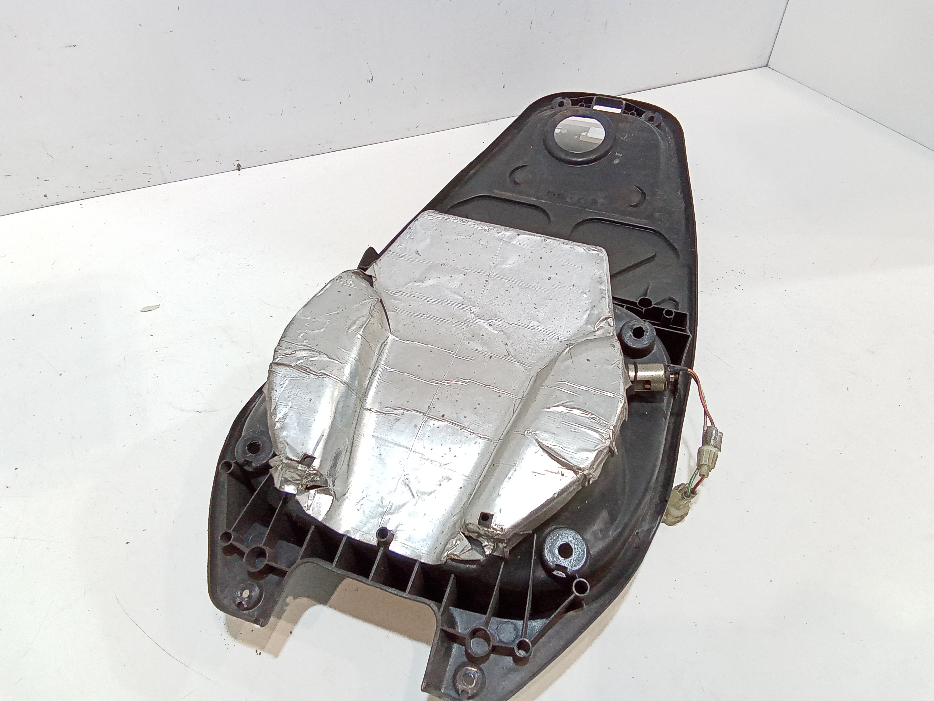 Vano sotto sella per Kymco People GT 300cc (2010 - 2017)