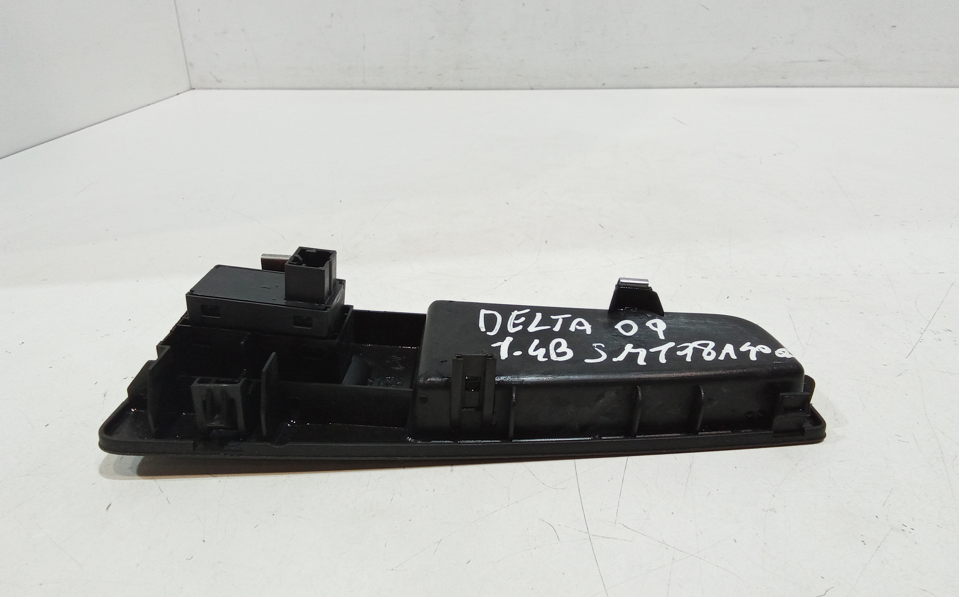 Pulsantiera Anteriore Destra Passeggero per Lancia Delta 3 Serie (2008 - 2011)