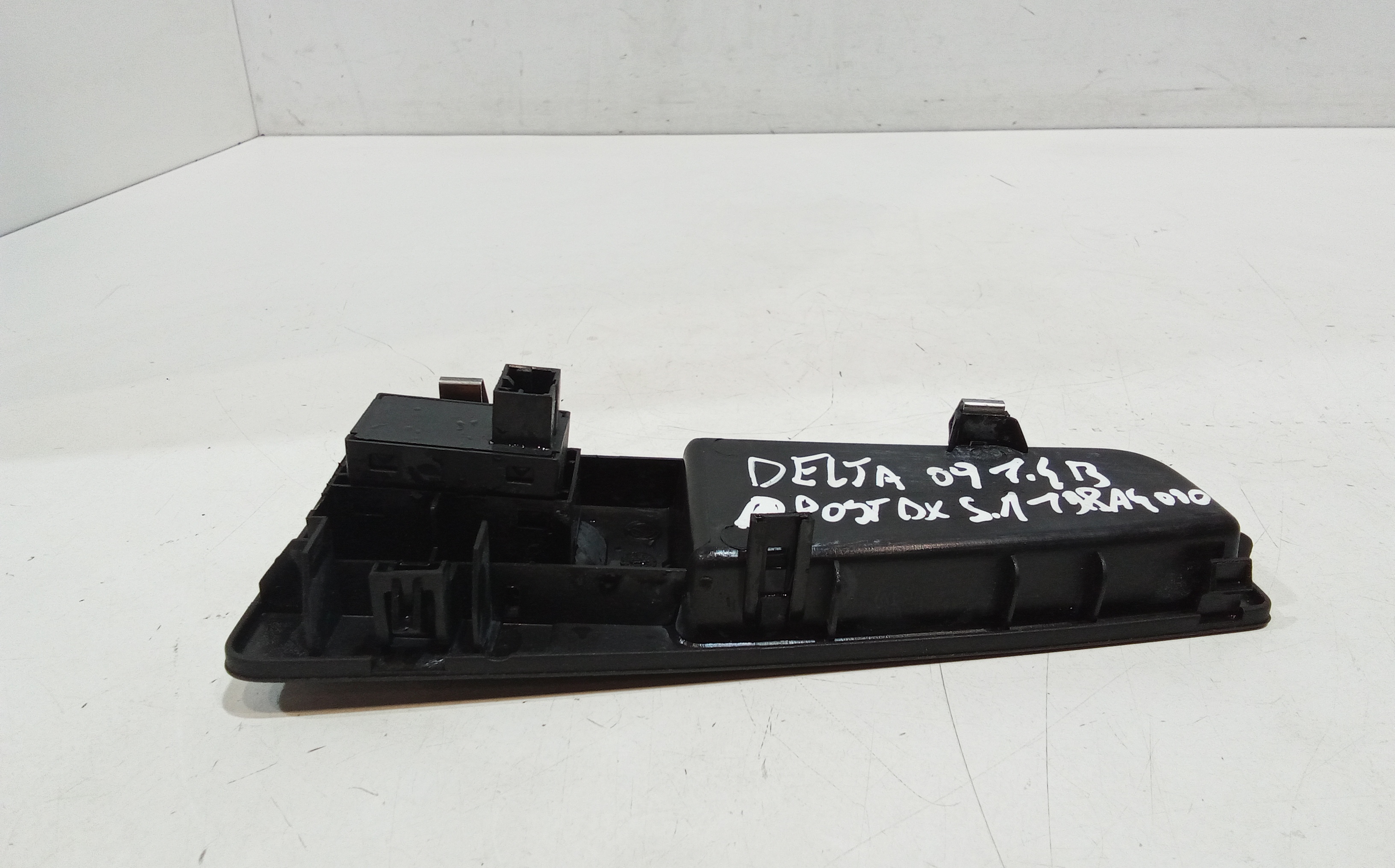 Pulsantiera Posteriore Destra per Lancia Delta 3 Serie (2008 - 2011)