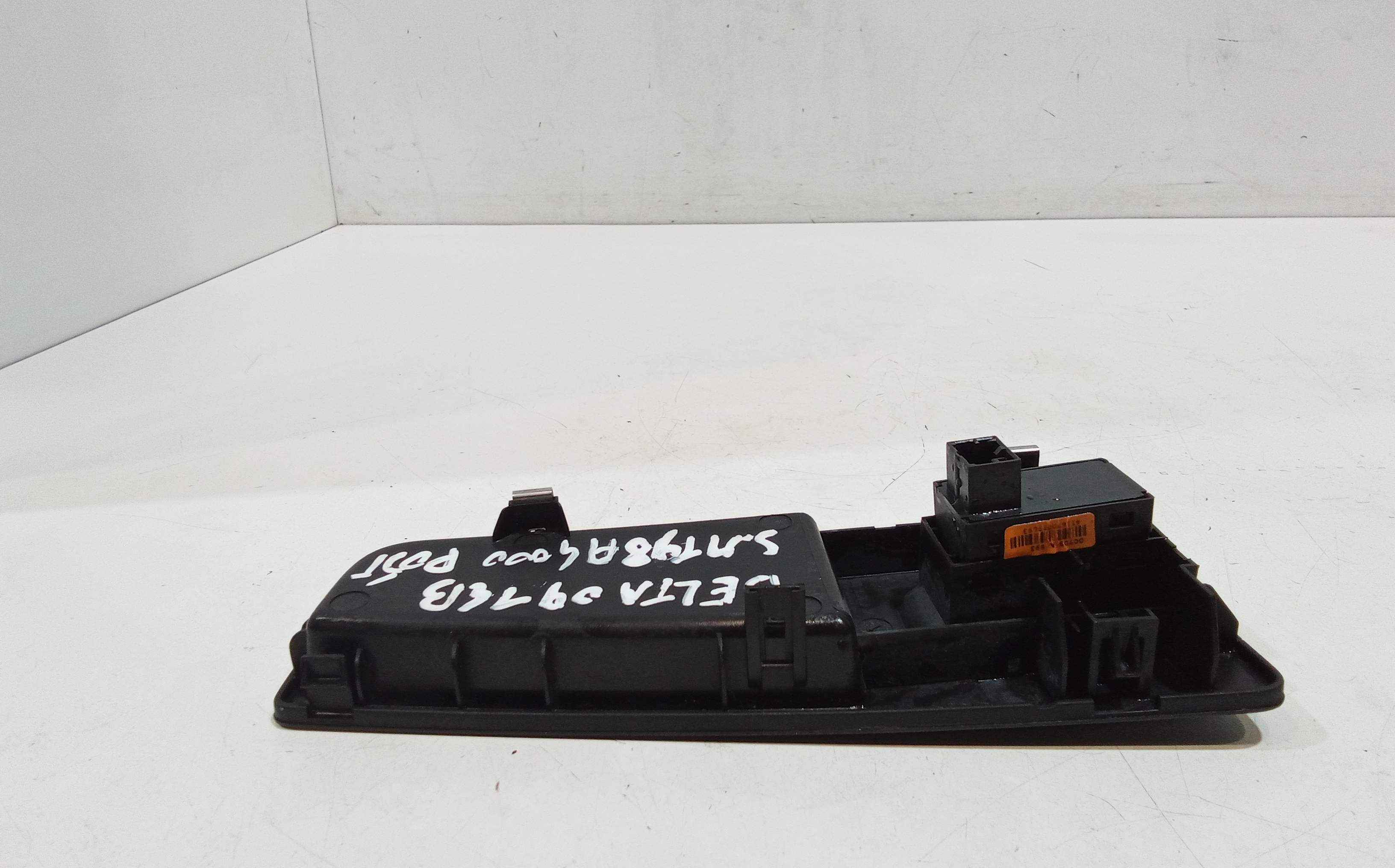 Pulsantiera Posteriore Sinistra per Lancia Delta 3 Serie (2008 - 2011)