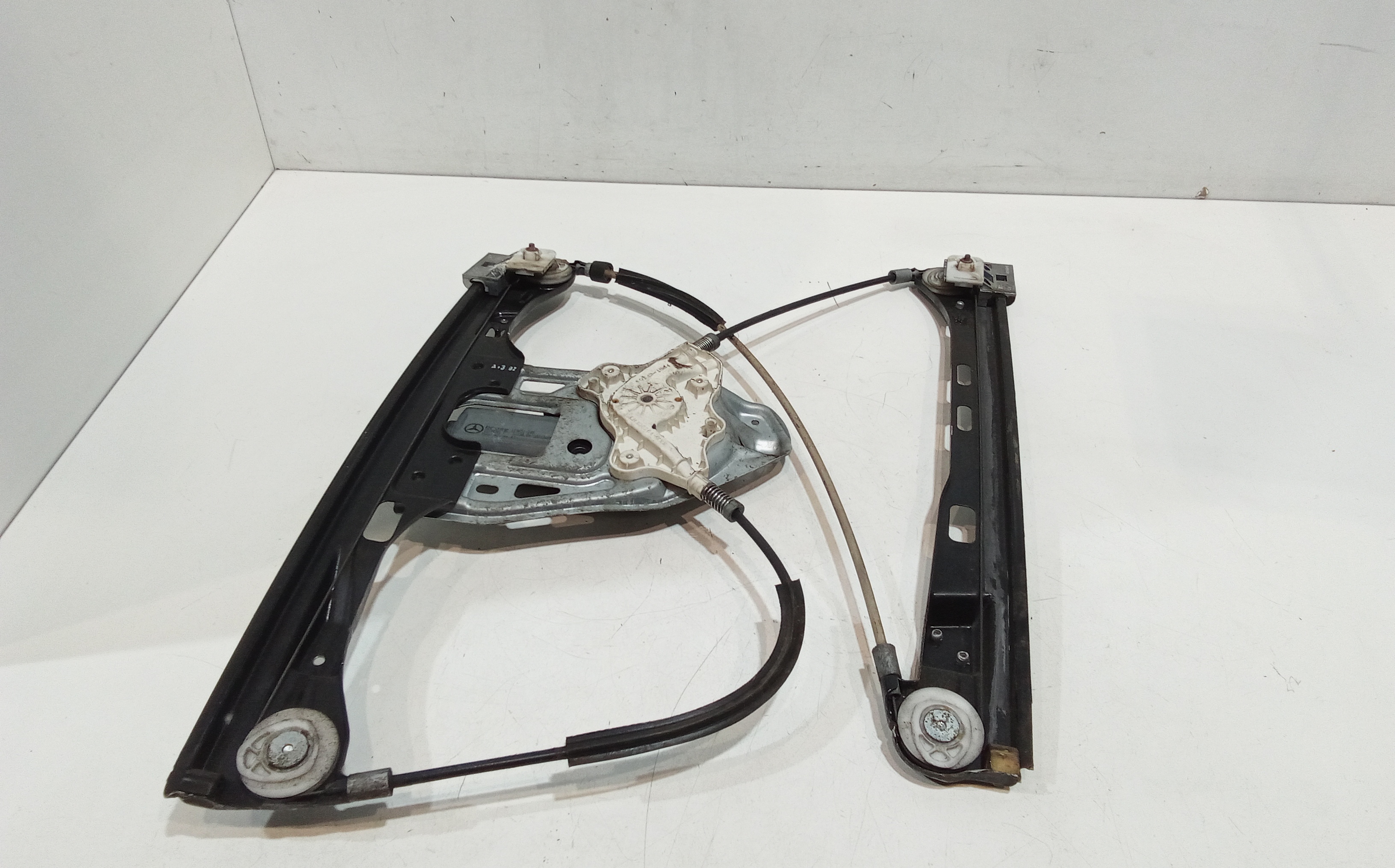 Cremagliera anteriore sinistra Guida per Mercedes Classe C S. Wagon W203 (2001 - 2004)