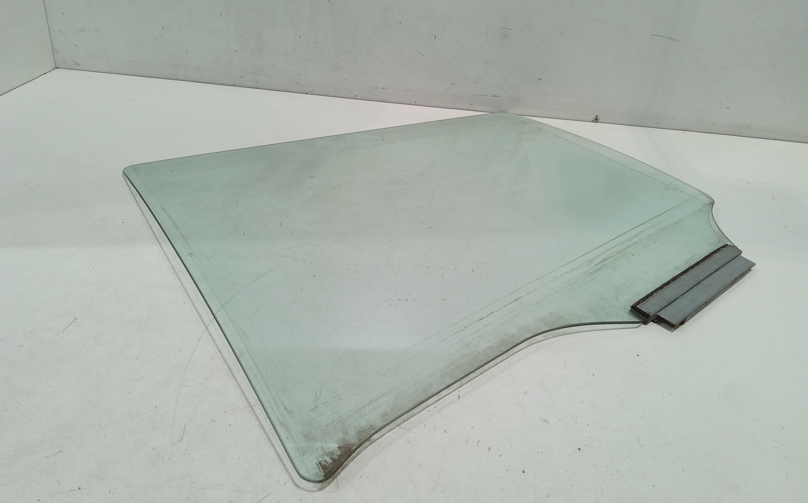 Vetro scendente posteriore Sinistro per Daihatsu Sirion 2 Serie (2005 - In produzione)