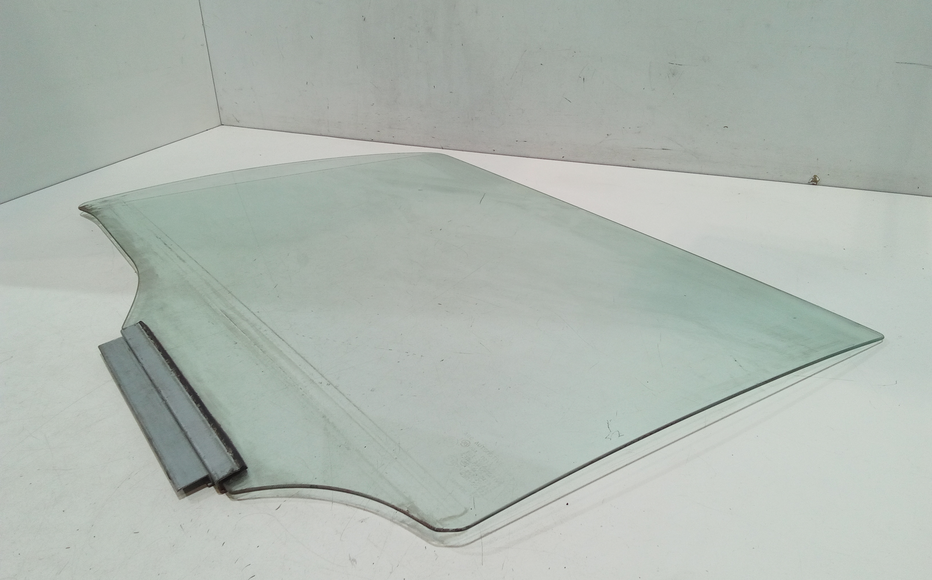 Vetro scendente posteriore Sinistro per Daihatsu Sirion 2 Serie (2005 - In produzione)