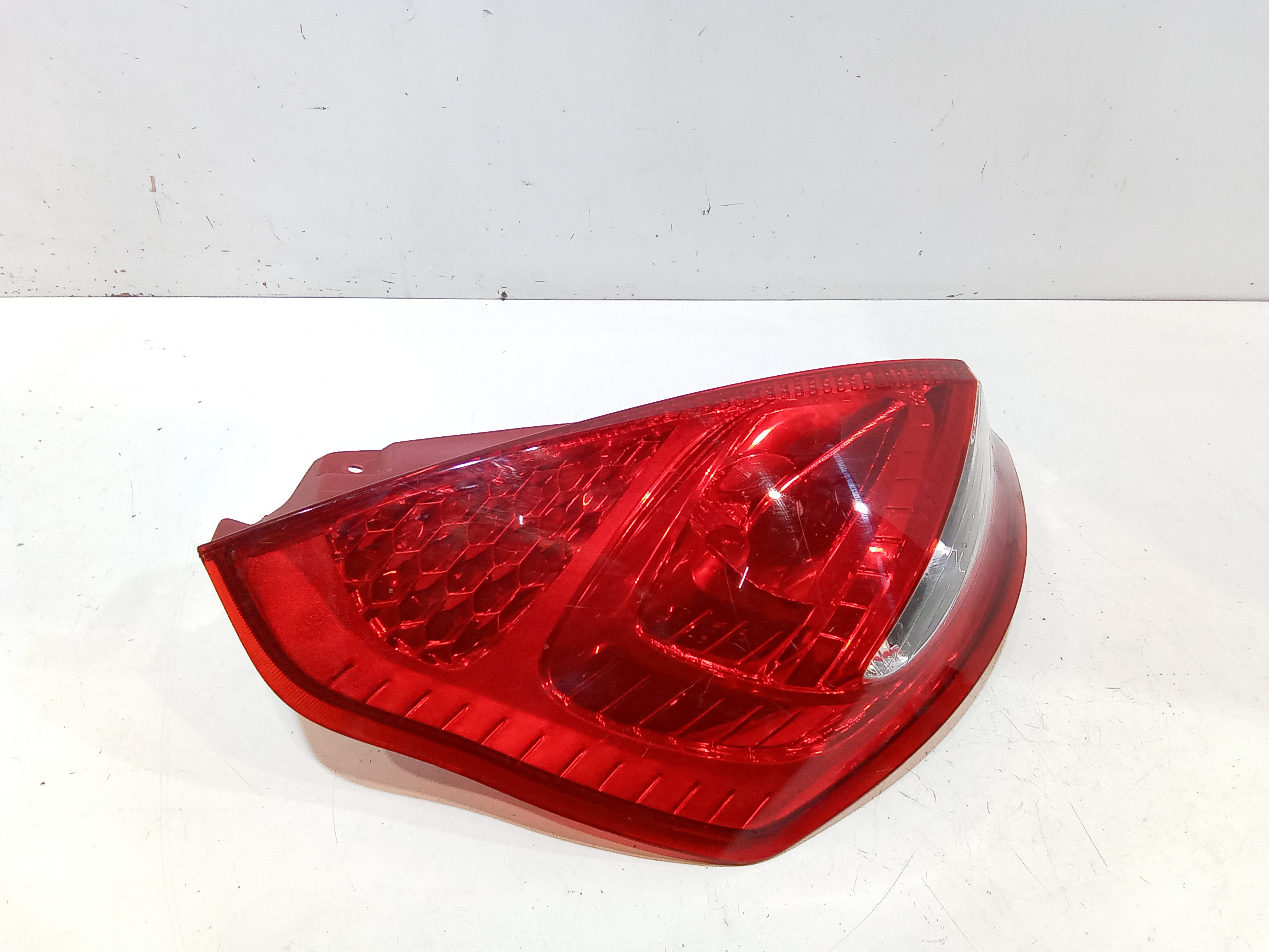 Stop fanale Posteriore sinistro lato Guida per Ford Fiesta 6 Serie (2008 - 2017)