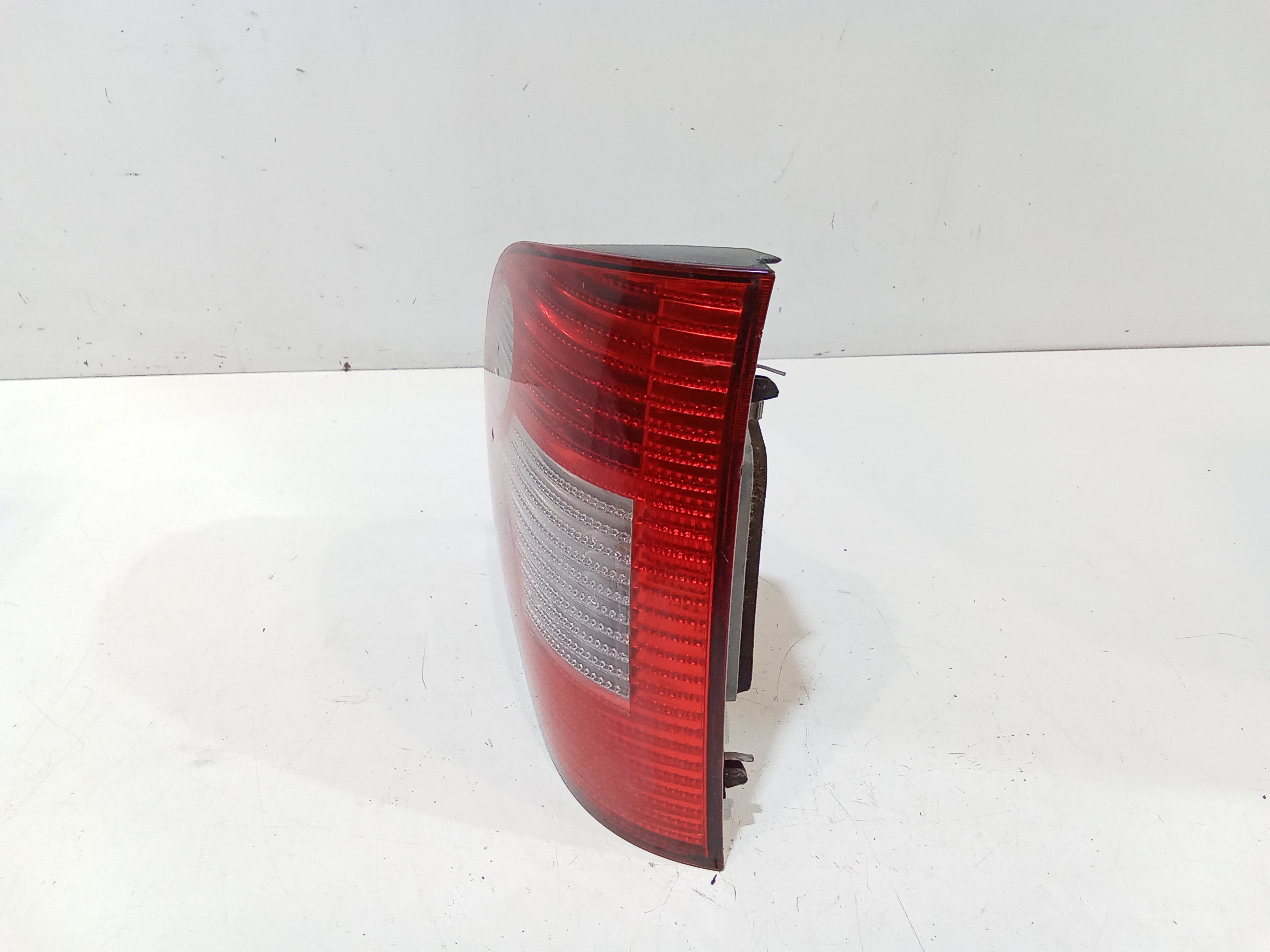 Stop fanale posteriore Destro Passeggero per Volkswagen Polo 4 Serie (2001 - 2009)