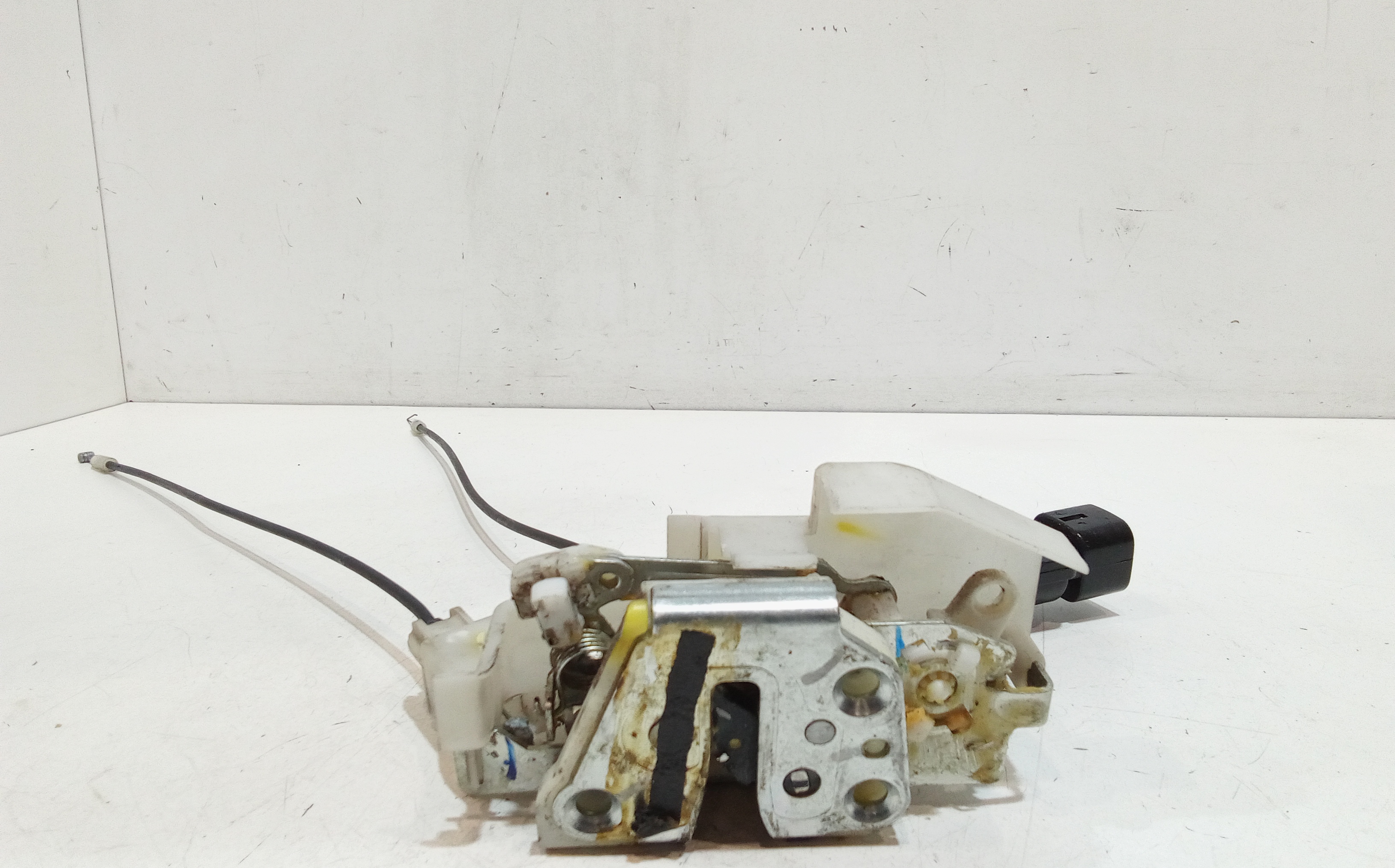 Serratura Anteriore Destra per Suzuki Alto 3 Serie (2008 - In produzione)