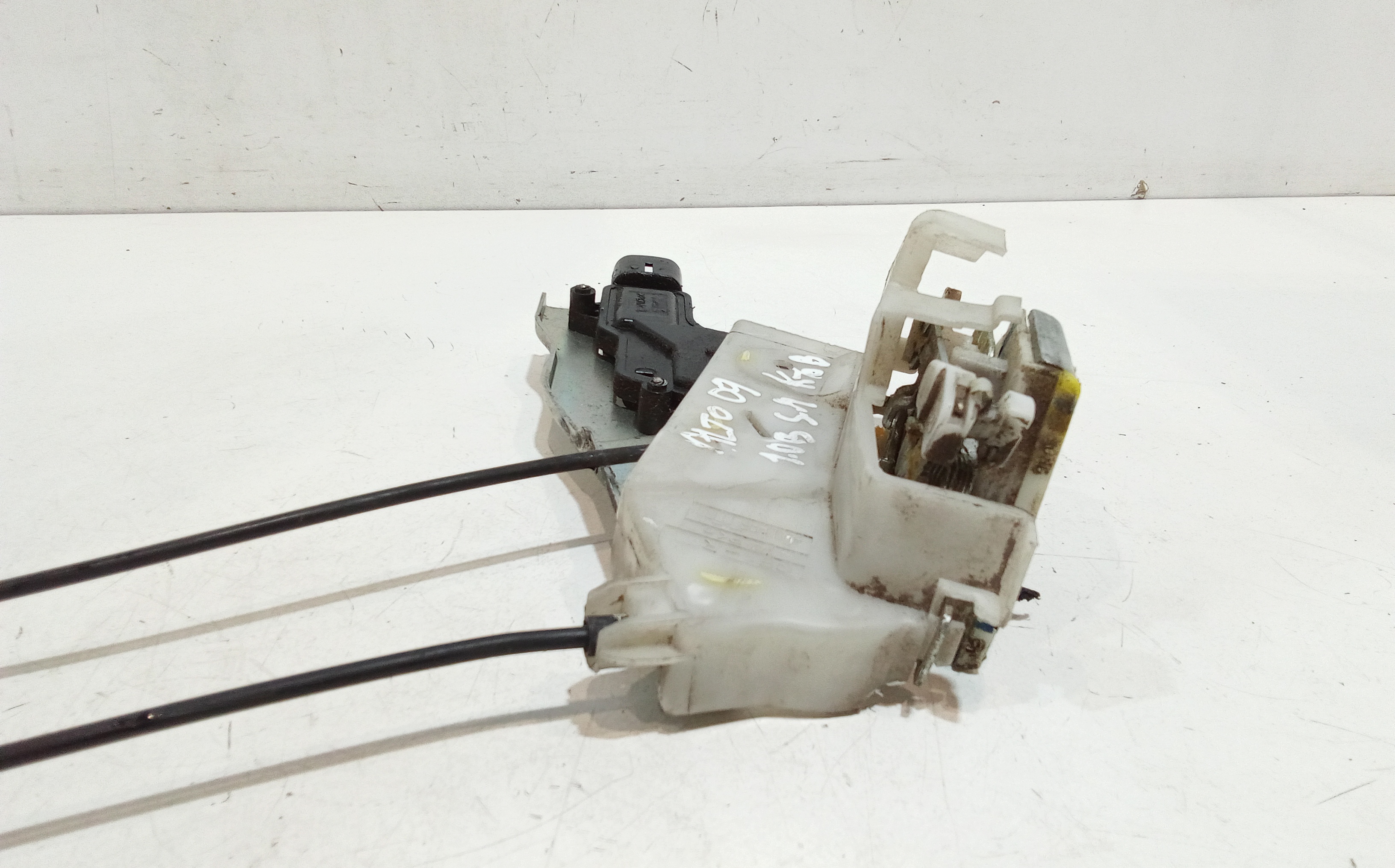 Serratura Anteriore Destra per Suzuki Alto 3 Serie (2008 - In produzione)