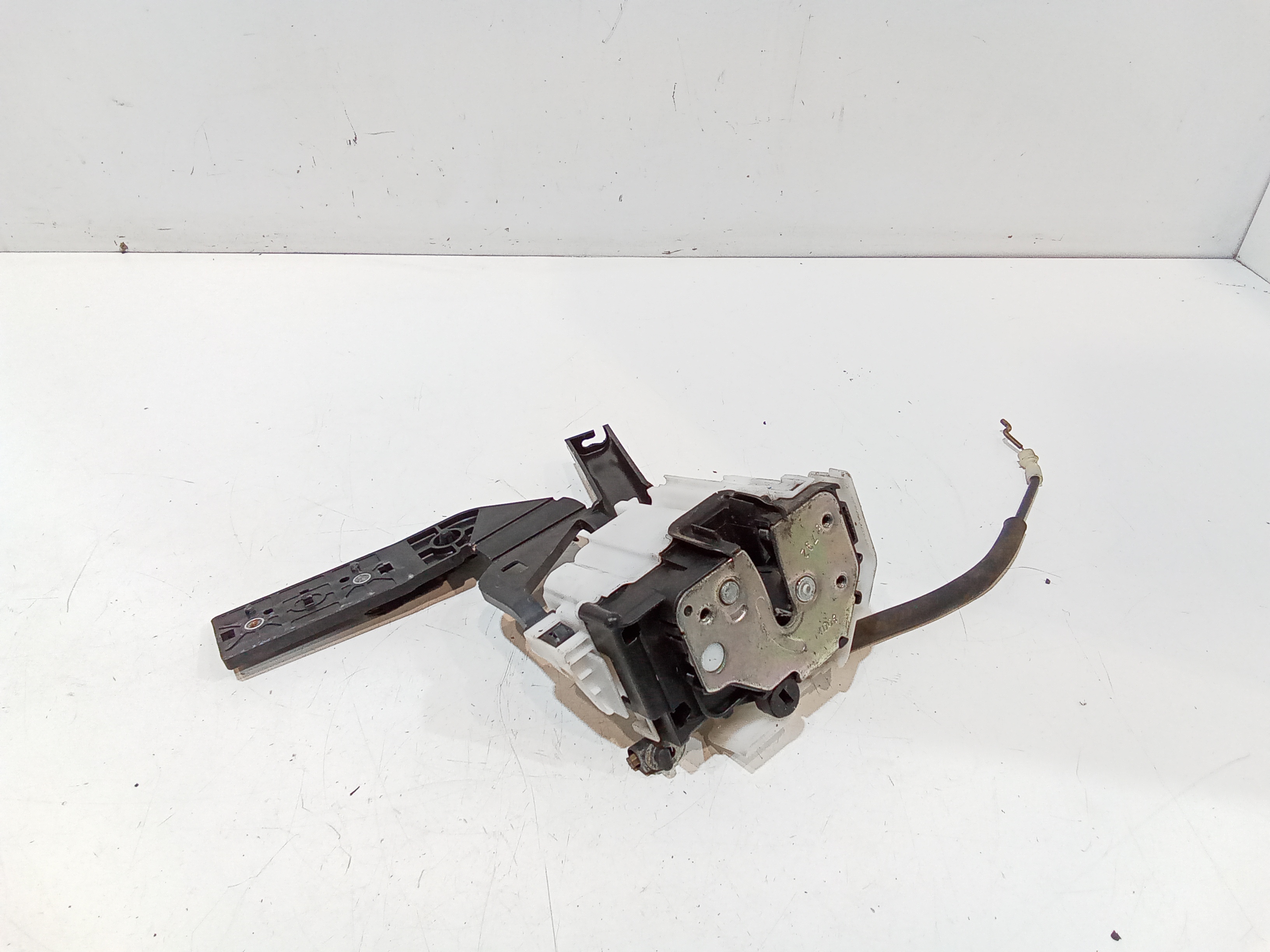 Serratura Anteriore Destra per Alfa Romeo 159 Sportwagon Serie (05>11) (2005 - 2011)