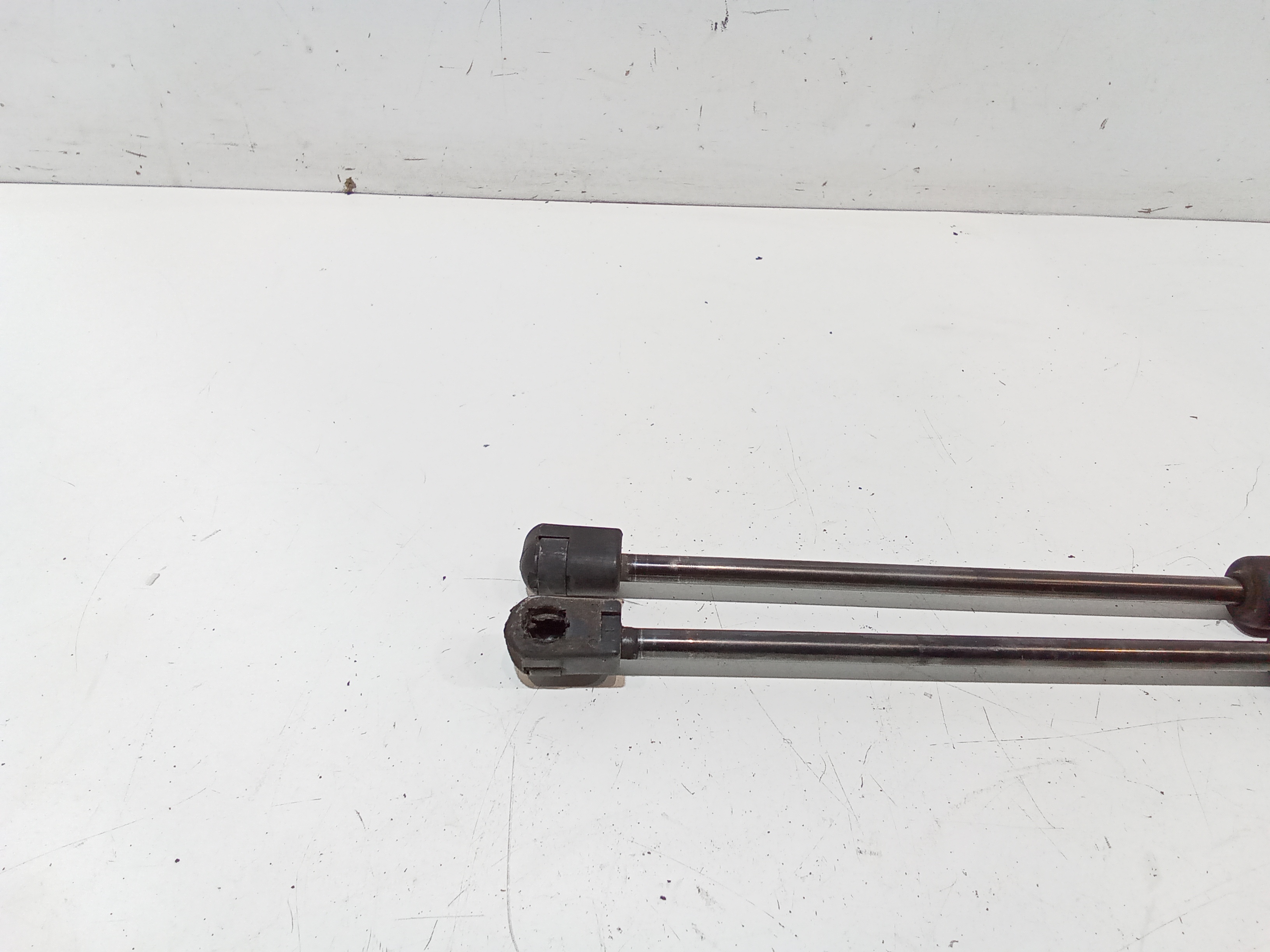 Pistoncini cofano Post. per Hyundai I10 1 Serie (2007 - 2011)