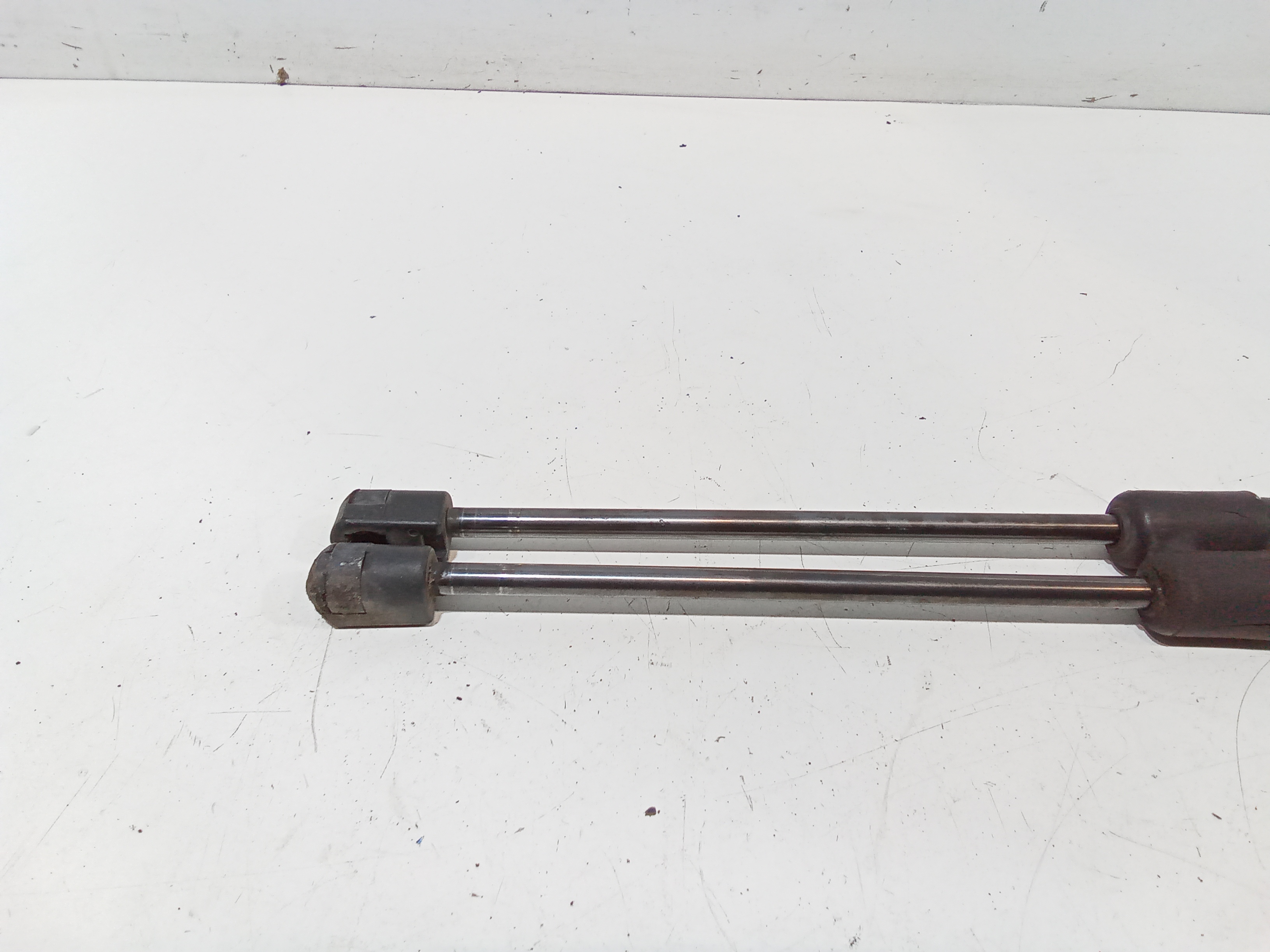 Pistoncini cofano Post. per Hyundai I10 1 Serie (2007 - 2011)