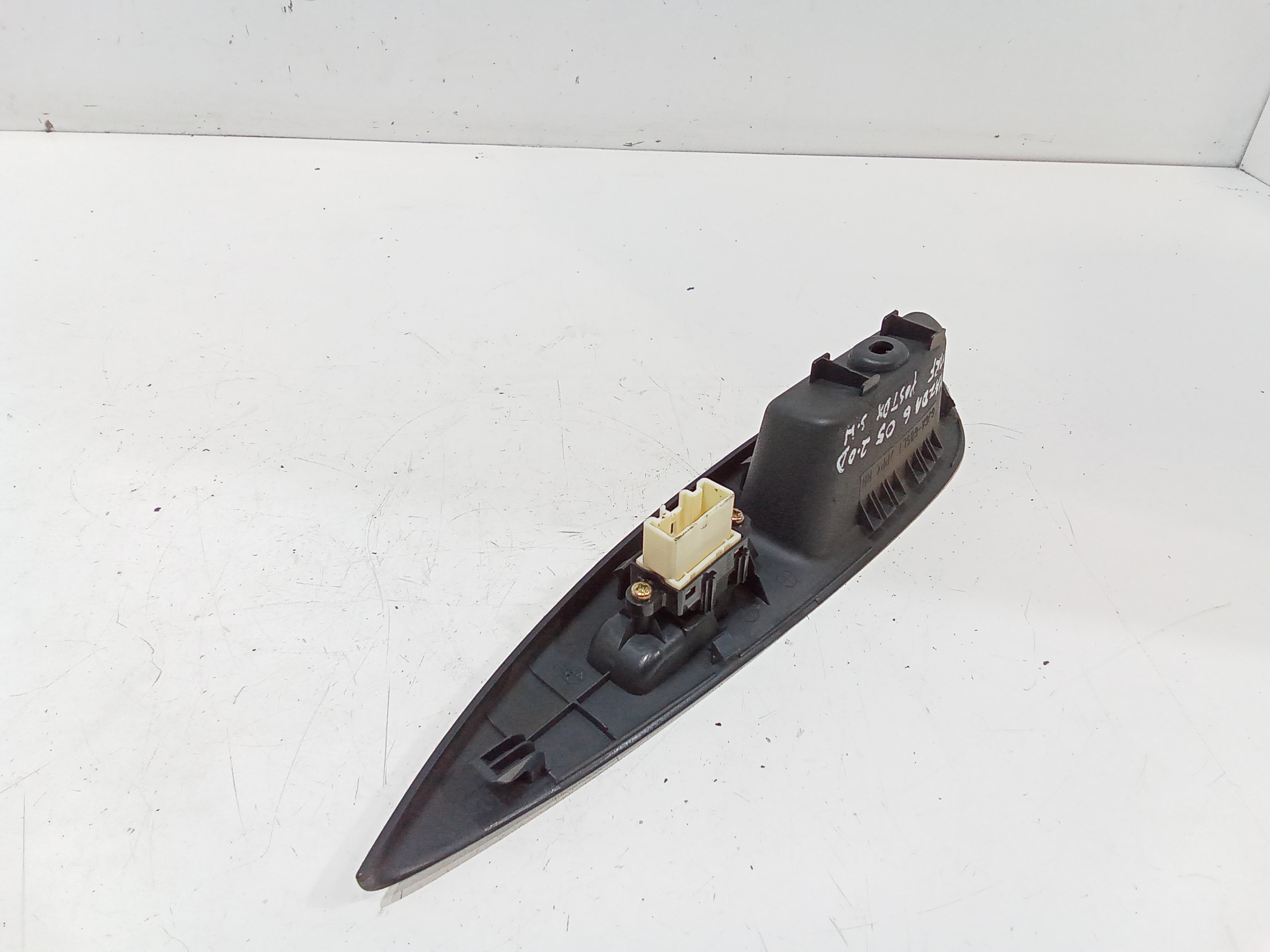 Pulsantiera Posteriore Destra per Mazda 6 Berlina (2002 - 2008)