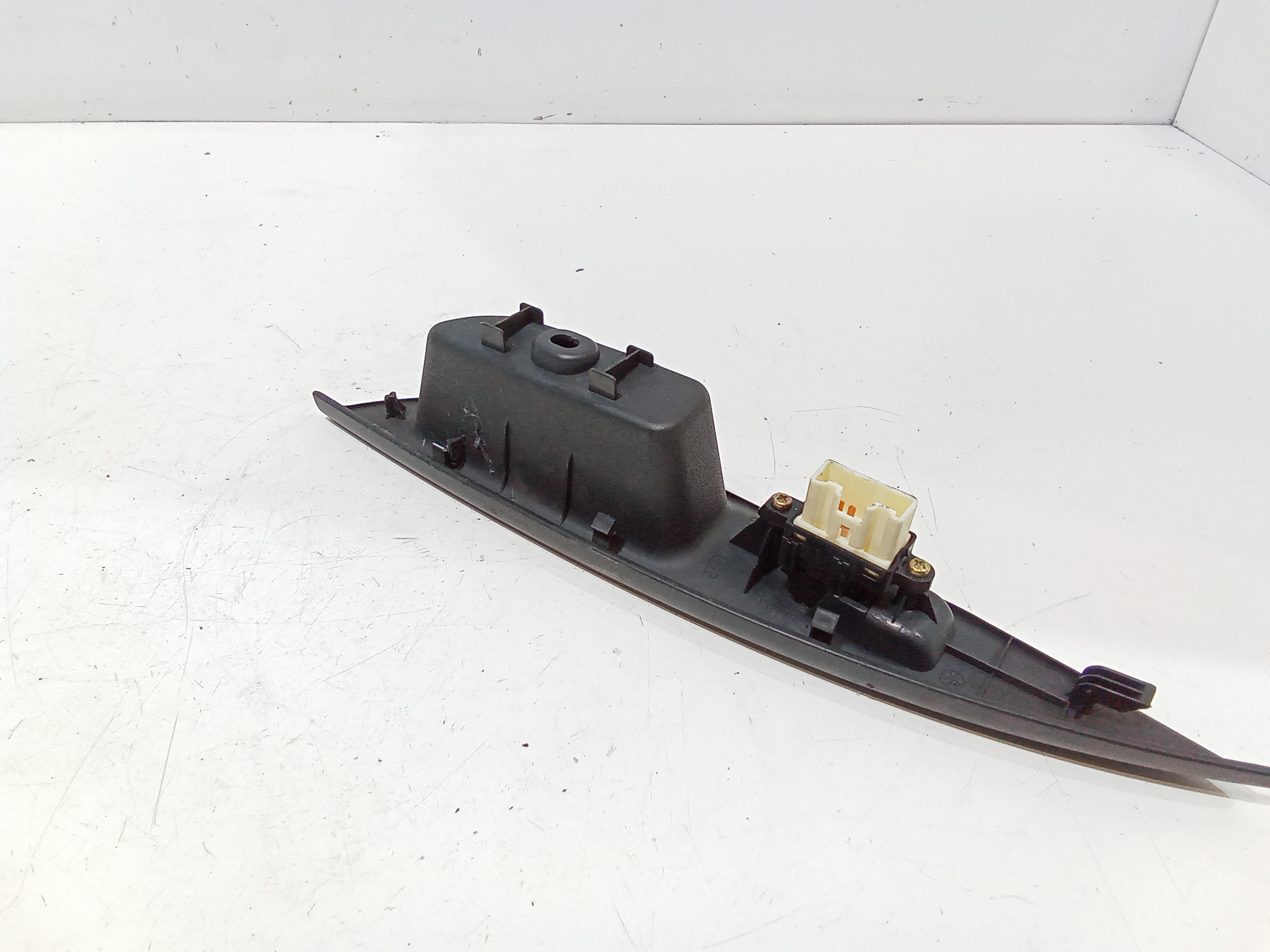 Pulsantiera Posteriore Destra per Mazda 6 Berlina (2002 - 2008)