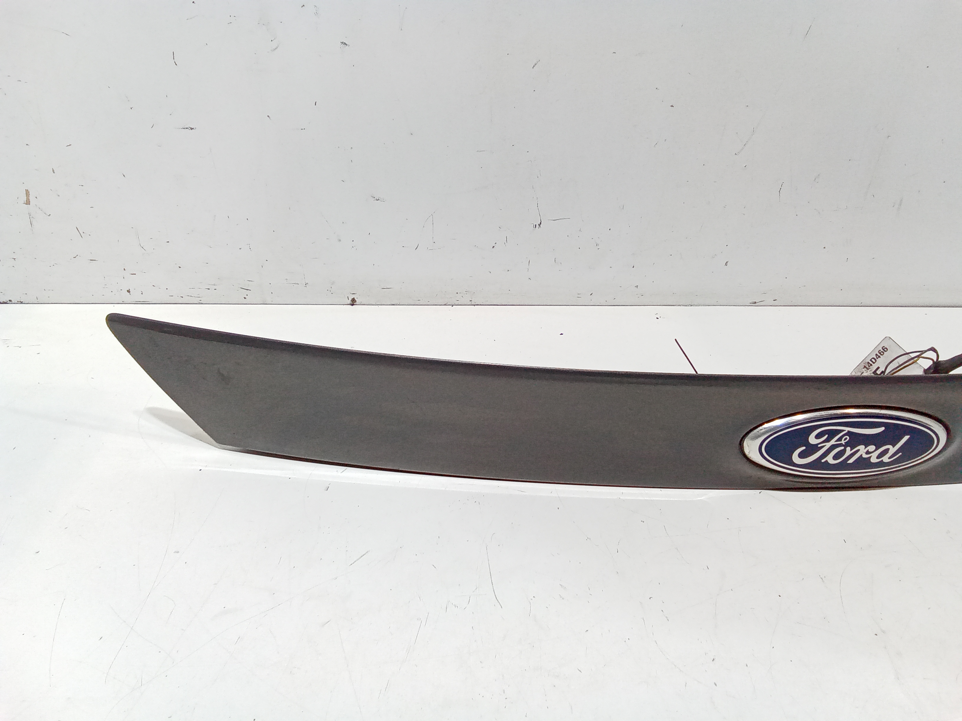 Maniglione posteriore con luci per Ford Focus Berlina 5 Serie (2011 - 2014)