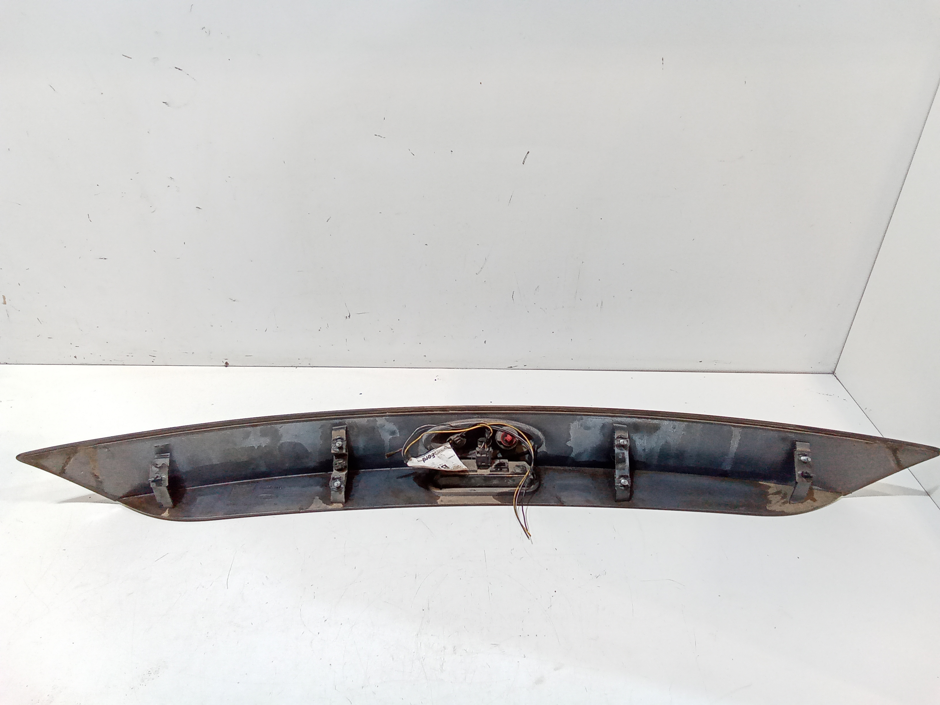 Maniglione posteriore con luci per Ford Focus Berlina 5 Serie (2011 - 2014)