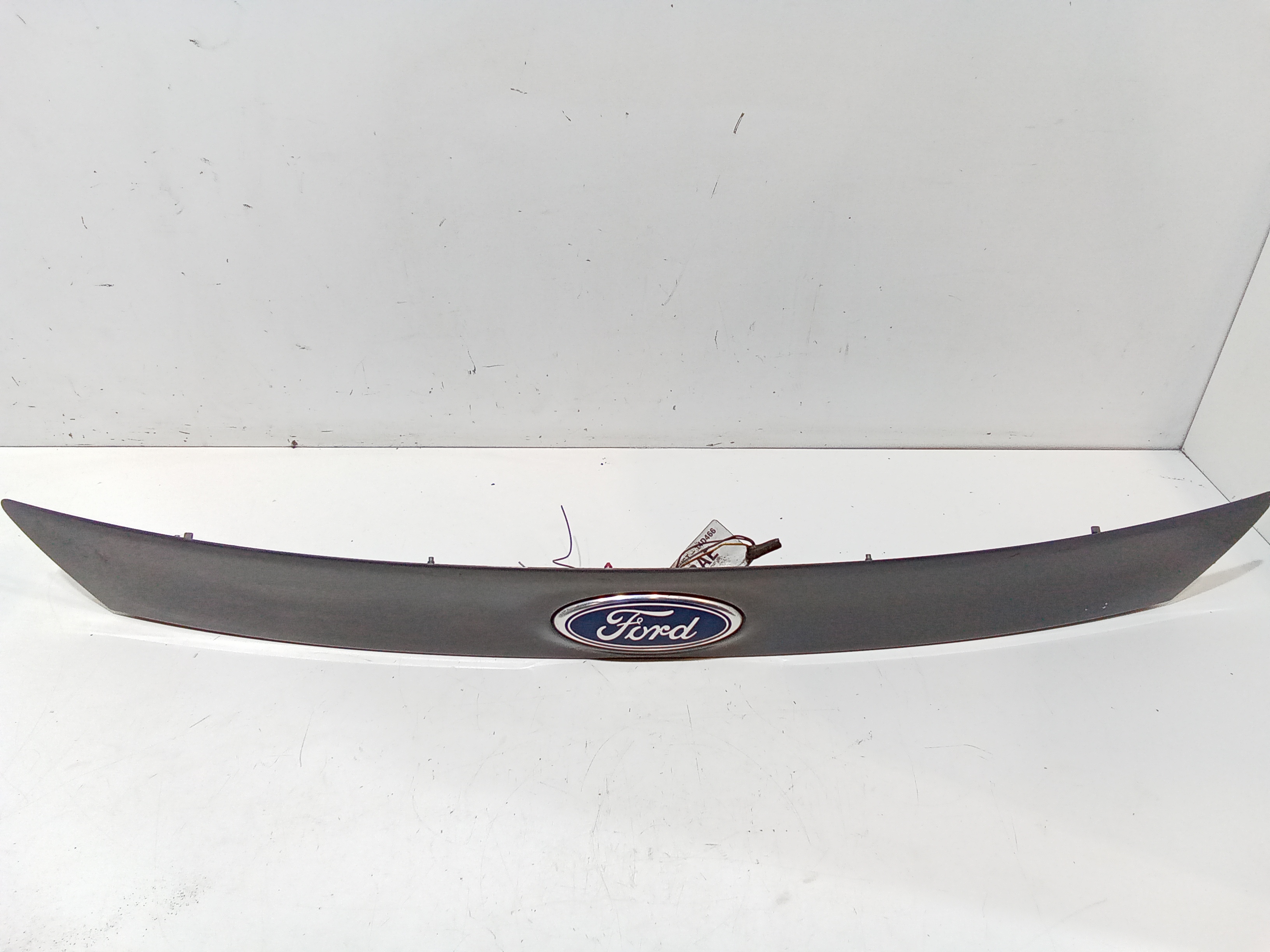 Maniglione posteriore con luci per Ford Focus Berlina 5 Serie (2011 - 2014)