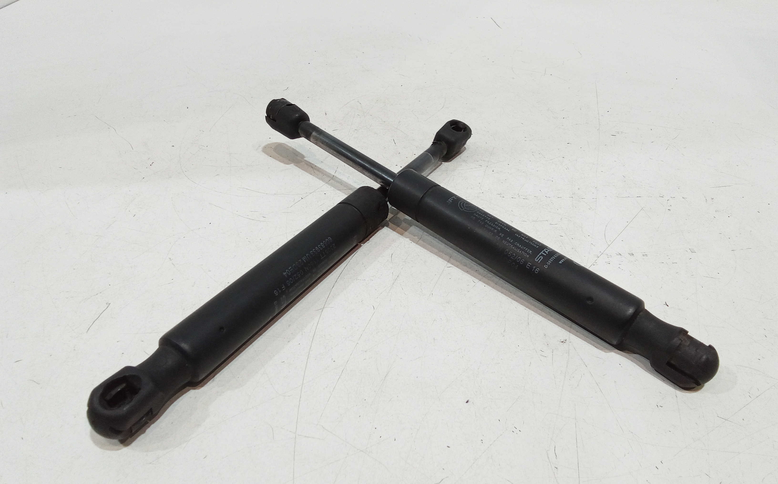 Pistoncini cofano Post. per Alfa Romeo 159 Sportwagon Serie (05>11) (2005 - 2011)