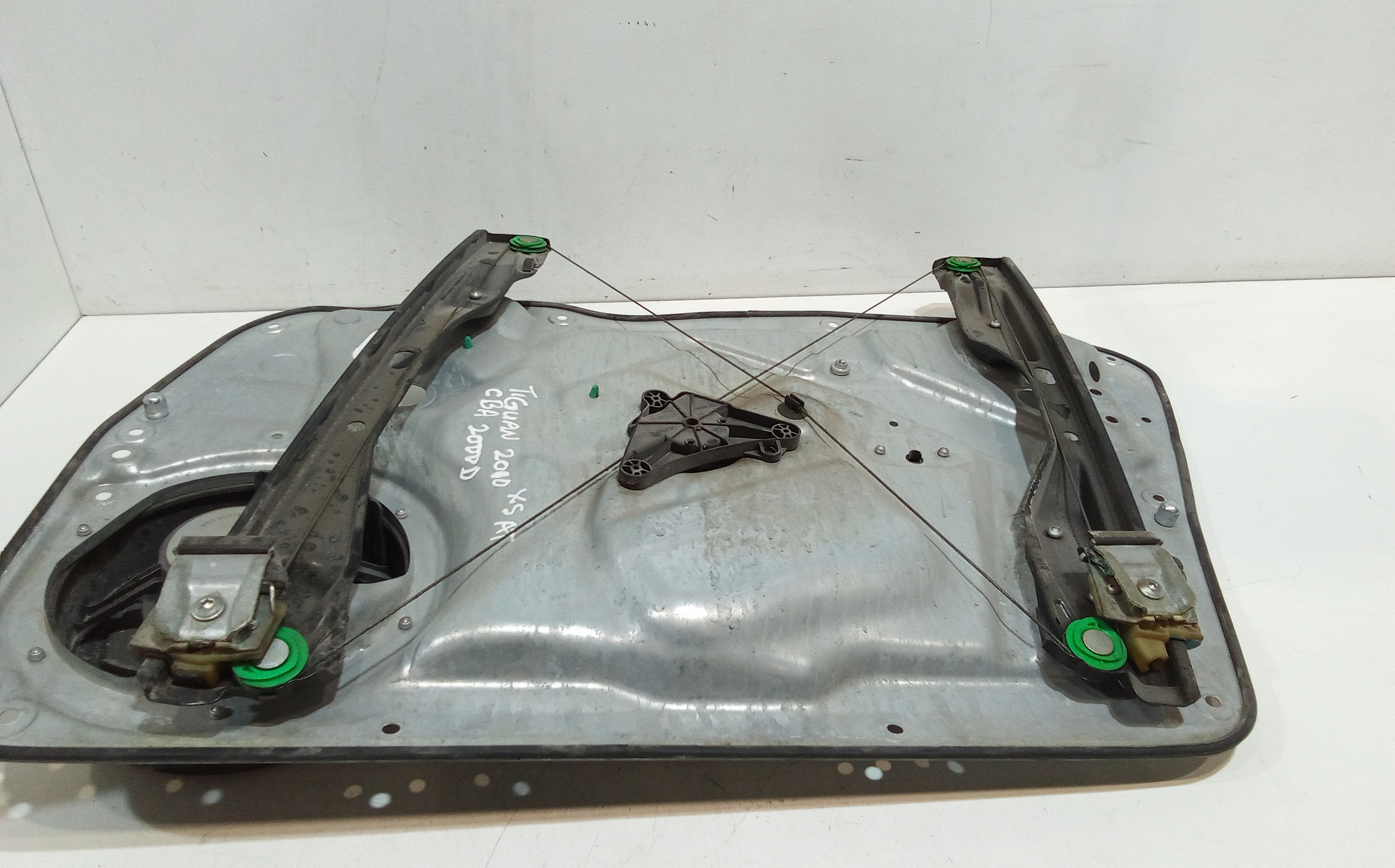 Cremagliera anteriore sinistra Guida per Volkswagen Tiguan 1 Serie (2007 - 2011)