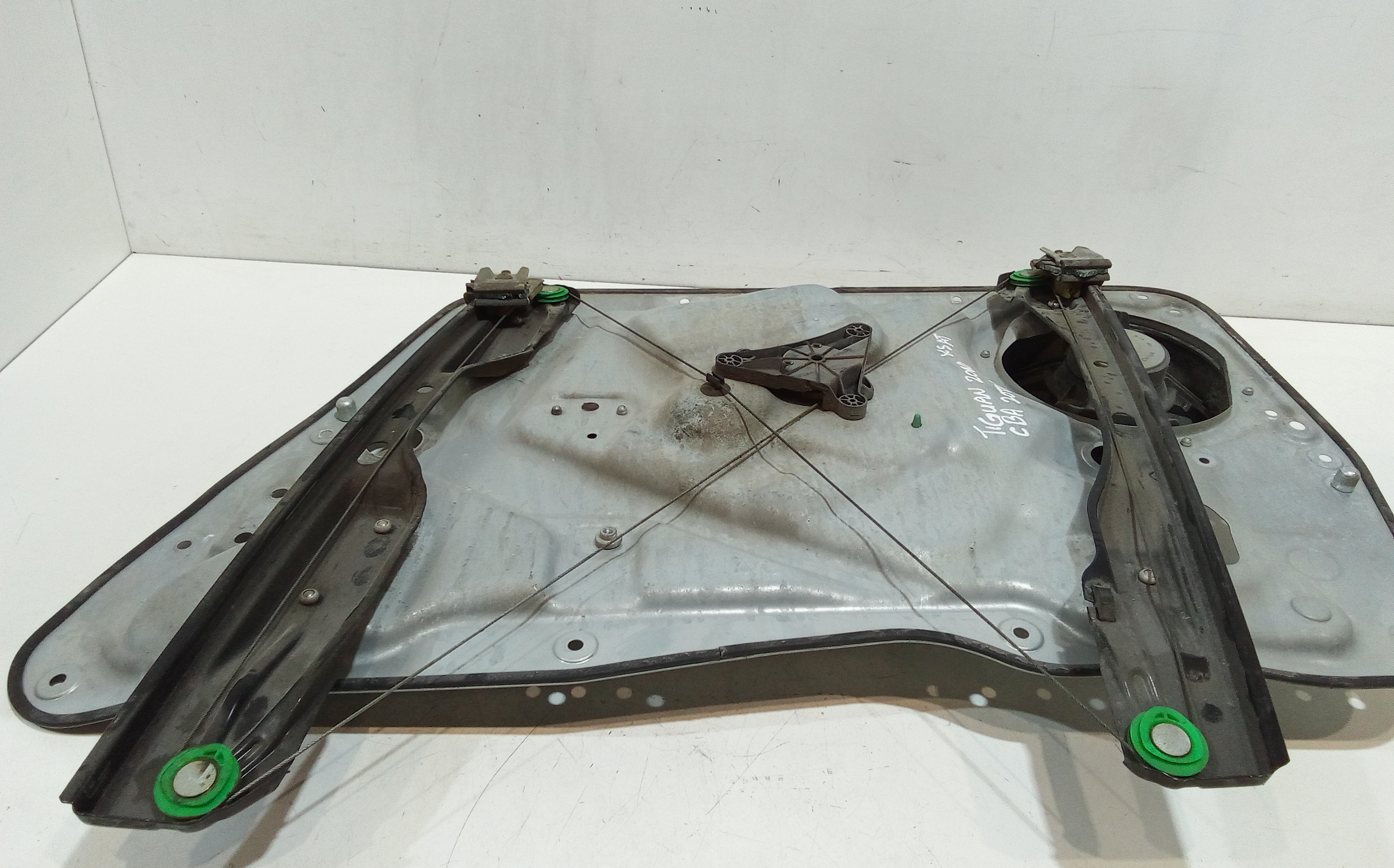 Cremagliera anteriore sinistra Guida per Volkswagen Tiguan 1 Serie (2007 - 2011)