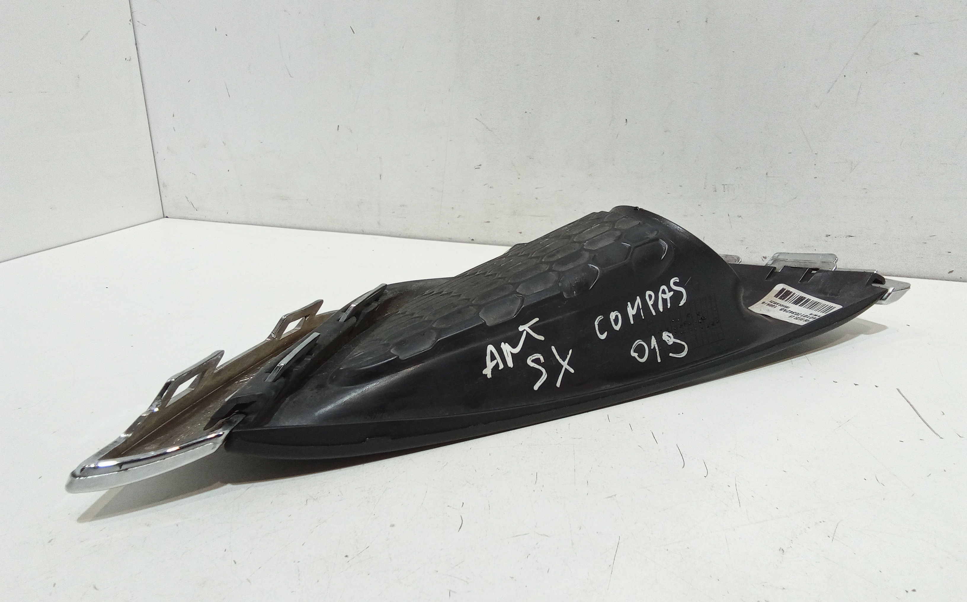 Cornice cover fendinebbia ant. SX guida per Jeep Compass Serie (16>) (2016 - In produzione)